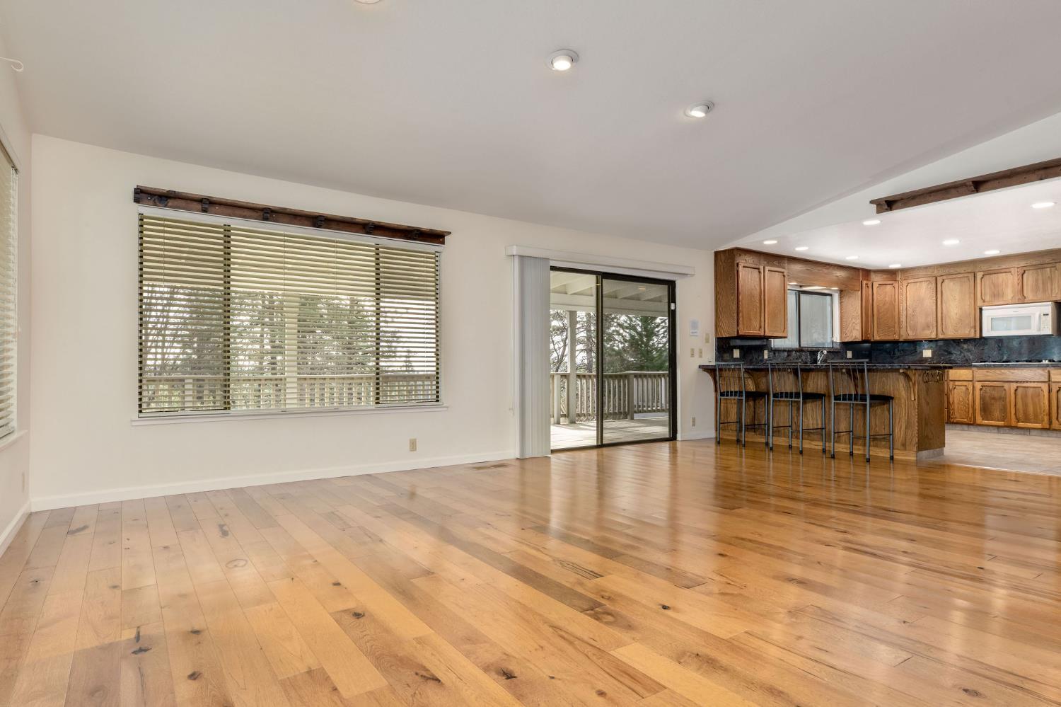 Grass Valley, California, 95949, United States, 4 Bedrooms Bedrooms, ,4 BathroomsBathrooms,Residential,For Sale,2015121