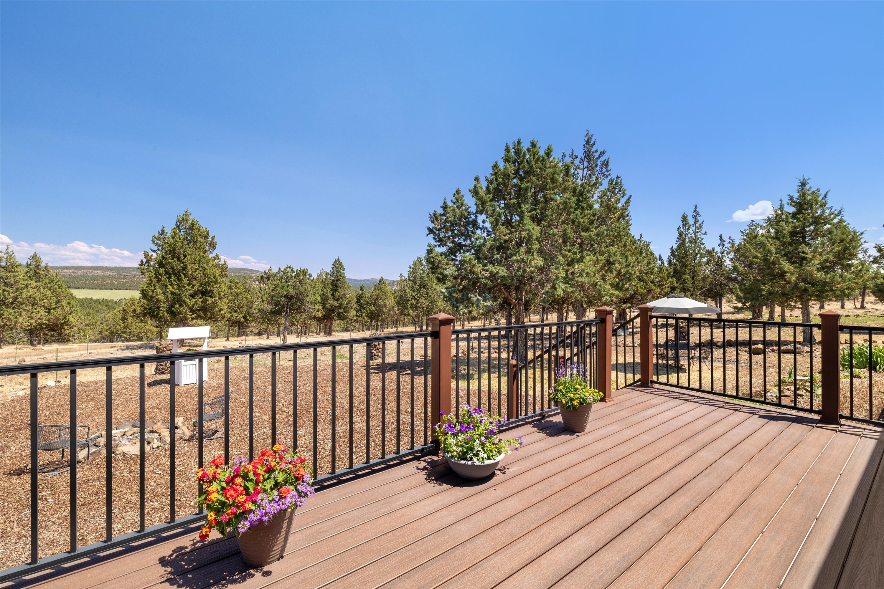 Prineville, Oregon, 97754, United States, 3 Bedrooms Bedrooms, ,2 BathroomsBathrooms,Residential,For Sale,1849917