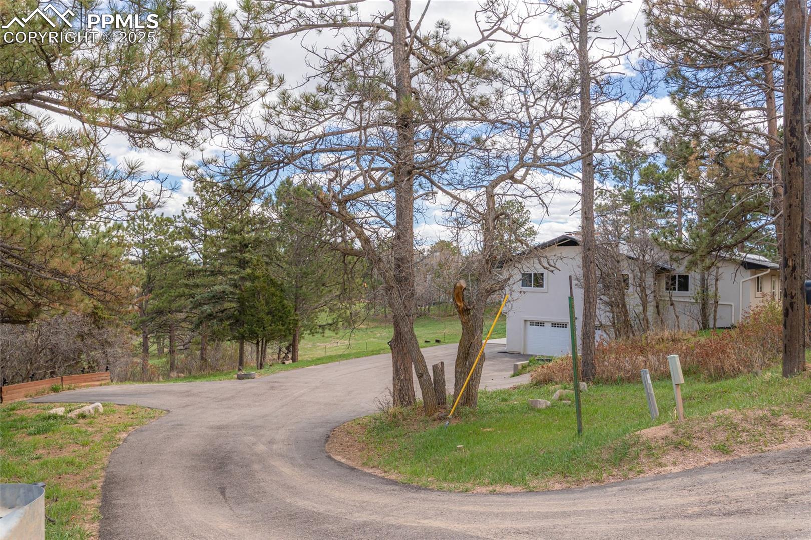 Monument, Colorado, 80132, United States, 4 Bedrooms Bedrooms, ,3 BathroomsBathrooms,Residential,For Sale,1930113