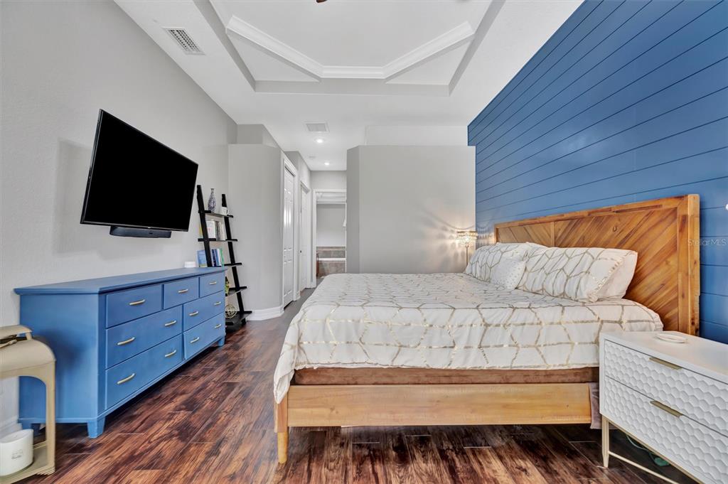 Bradenton, Florida, 34212, United States, 3 Bedrooms Bedrooms, ,4 BathroomsBathrooms,Residential,For Sale,1910869