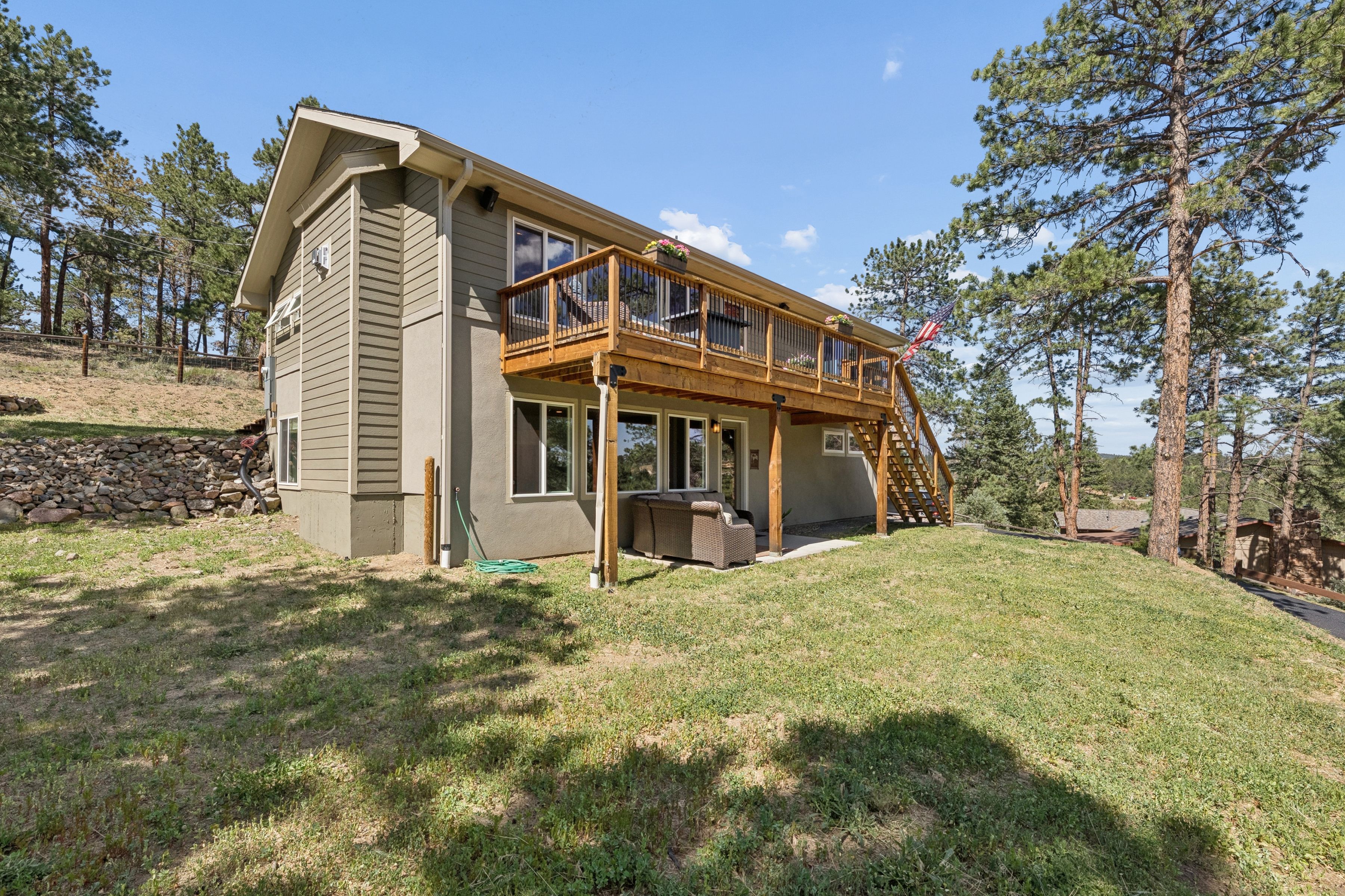  Raised Ranch Living with Spectacular Views - 物件實景
