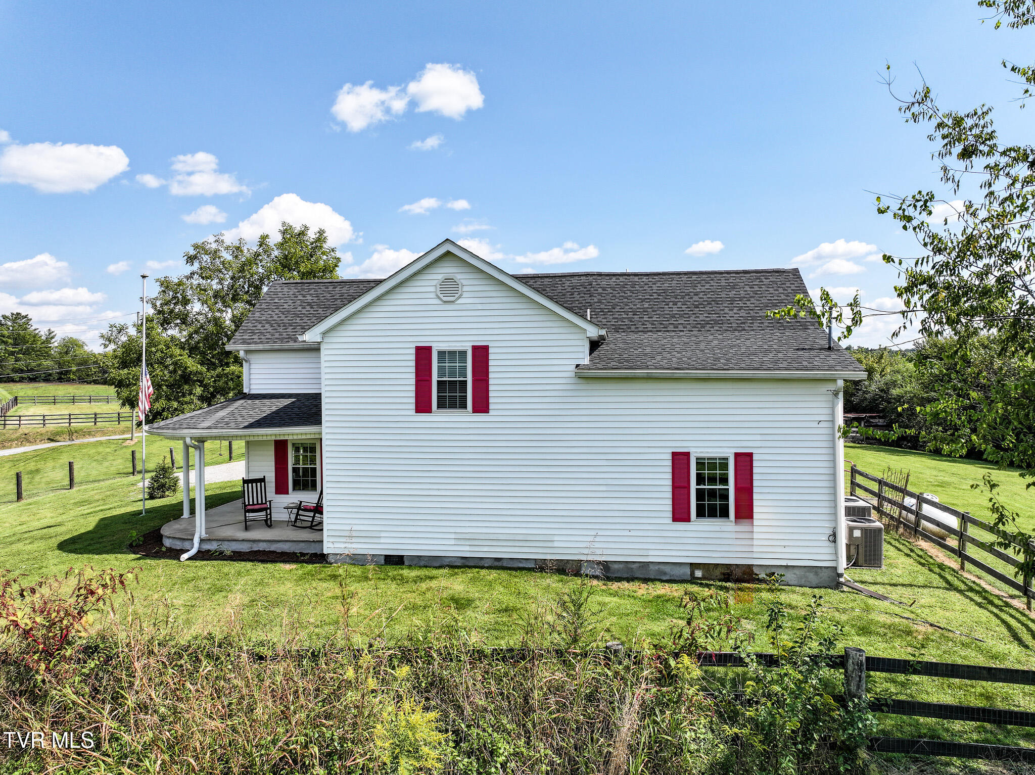 Greeneville, Tennessee, 37745, United States, 3 Bedrooms Bedrooms, ,3 BathroomsBathrooms,Residential,For Sale,2039547