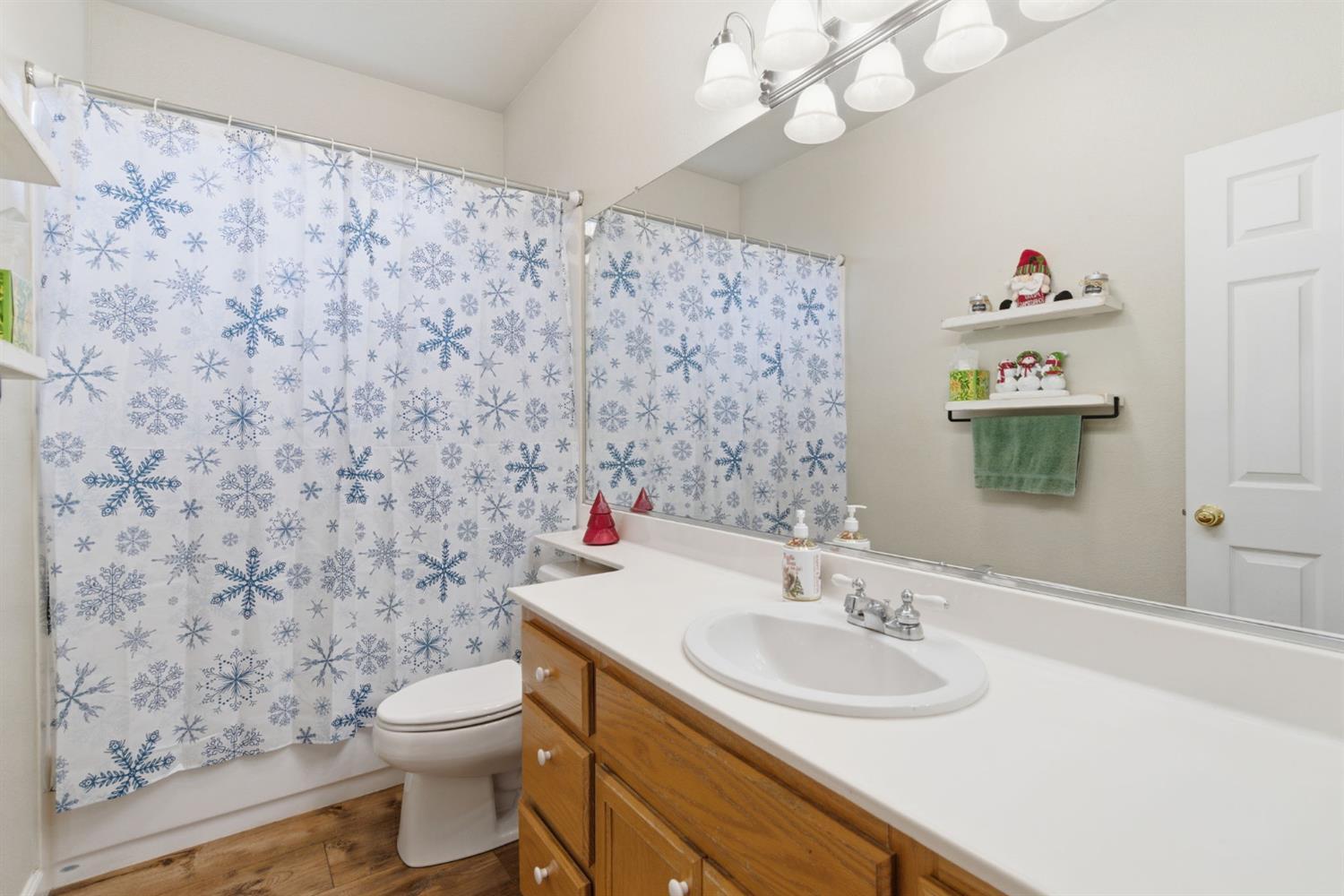 Tracy, California, 95377, United States, 5 Bedrooms Bedrooms, ,3 BathroomsBathrooms,Residential,For Sale,2005564