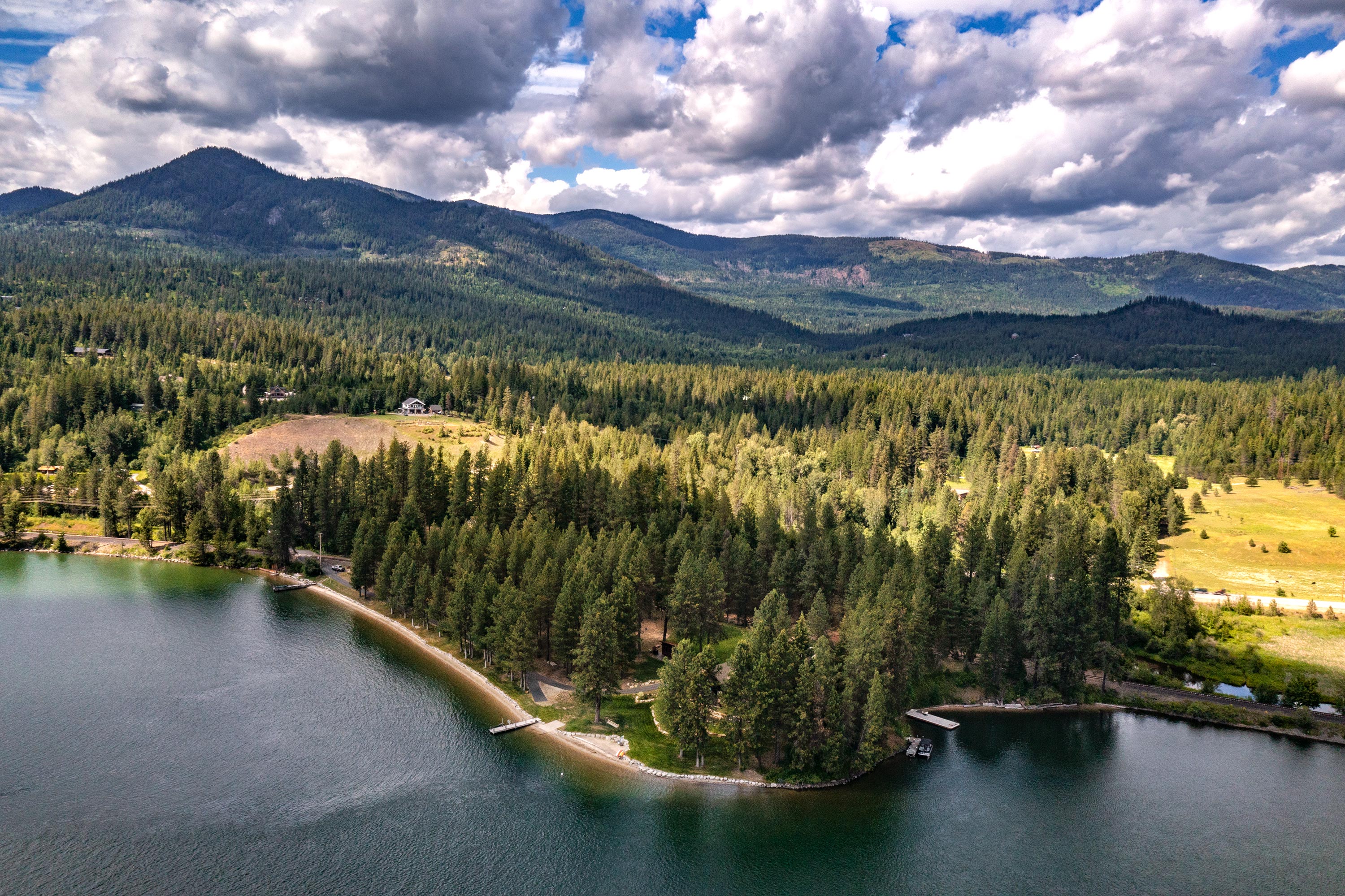Sandpoint, Idaho, 83864, United States, 2 Bedrooms Bedrooms, ,4 BathroomsBathrooms,Residential,For Sale,1806623