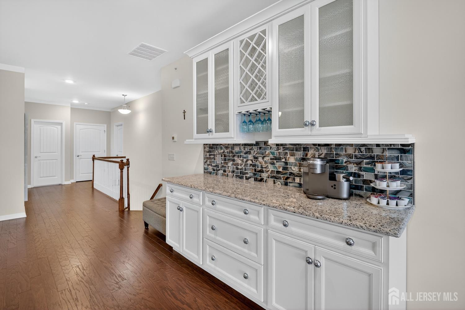 Sayreville, New Jersey, 08859, United States, 2 Bedrooms Bedrooms, ,3 BathroomsBathrooms,Residential,For Sale,1989684