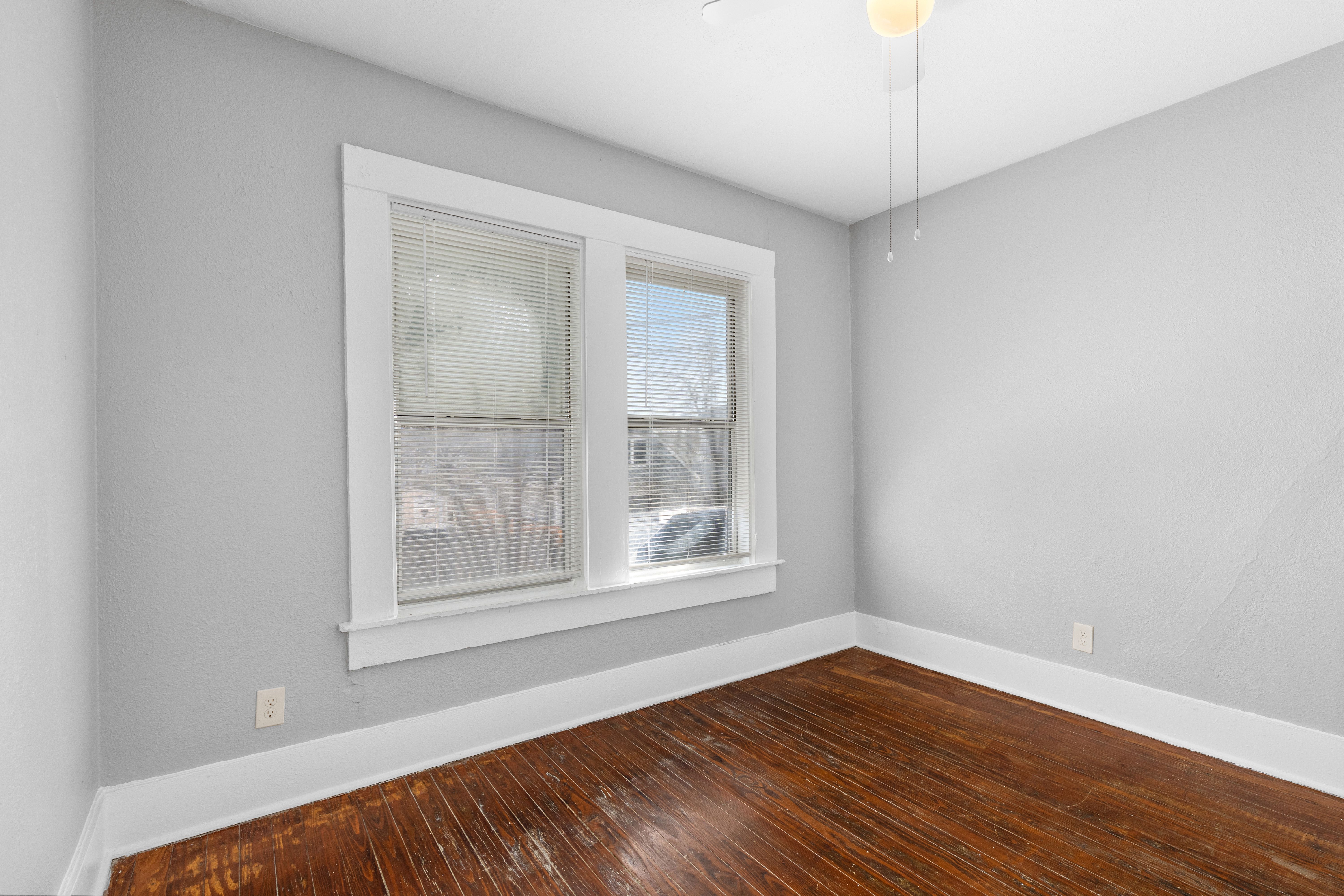  Exceptional 4-Plex Opportunity - 物件實景