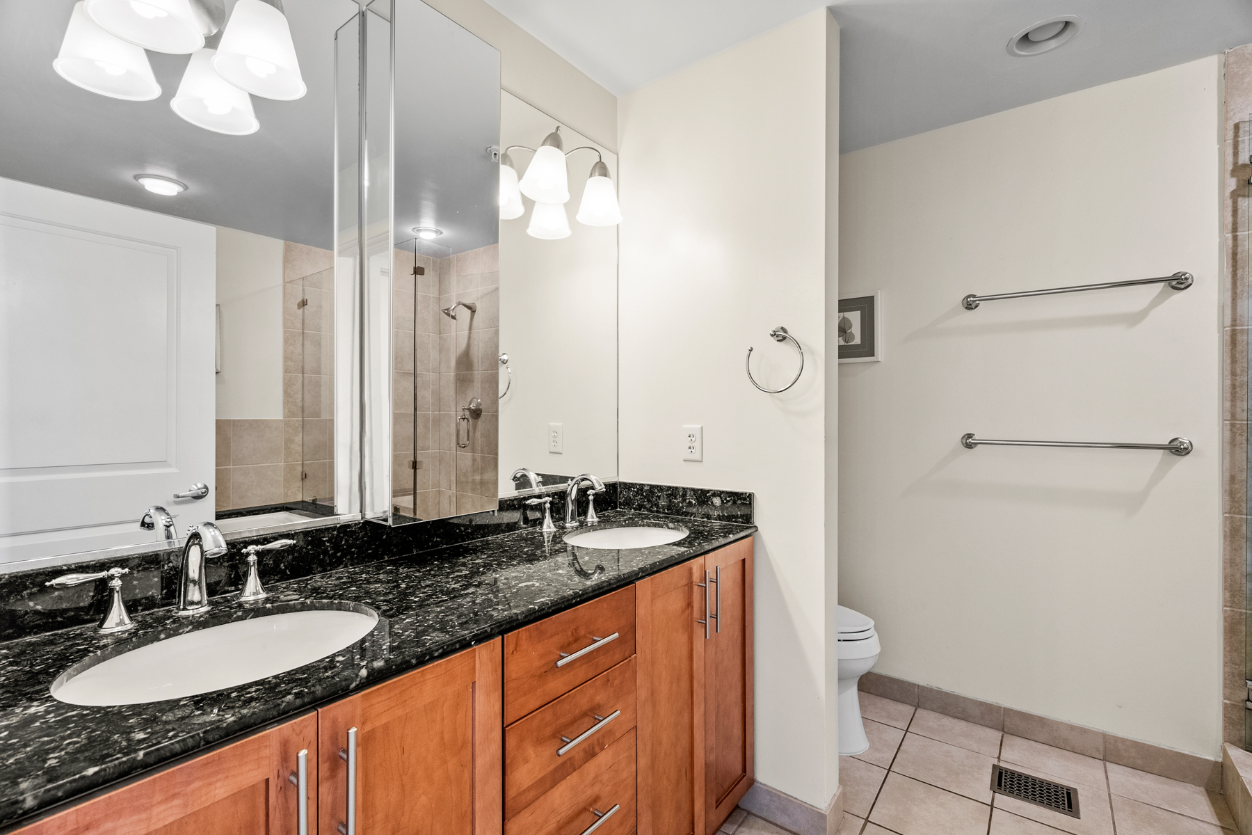  3700 Sandpiper Road, Virginia Beach, VA 23456 - 物件實景