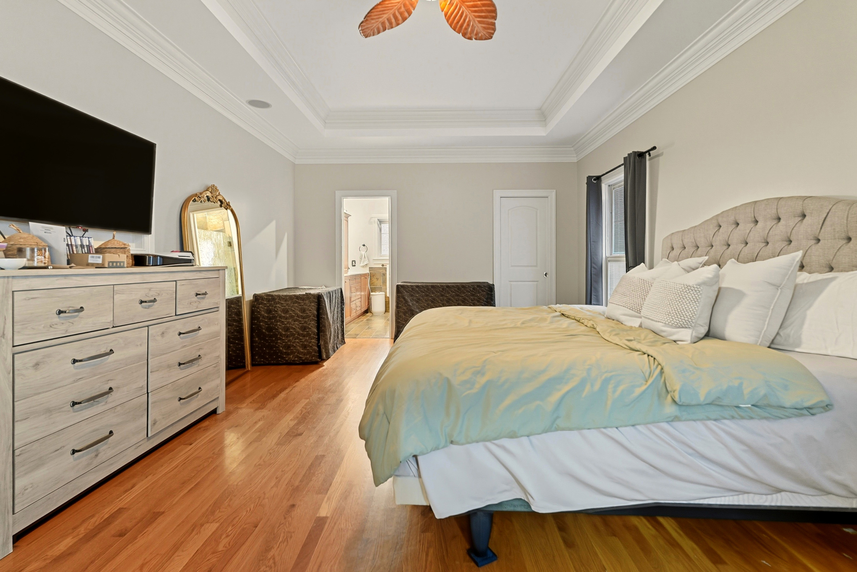 Louisville, Kentucky, 40220, United States, 3 Bedrooms Bedrooms, ,4 BathroomsBathrooms,Residential,For Sale,1979535