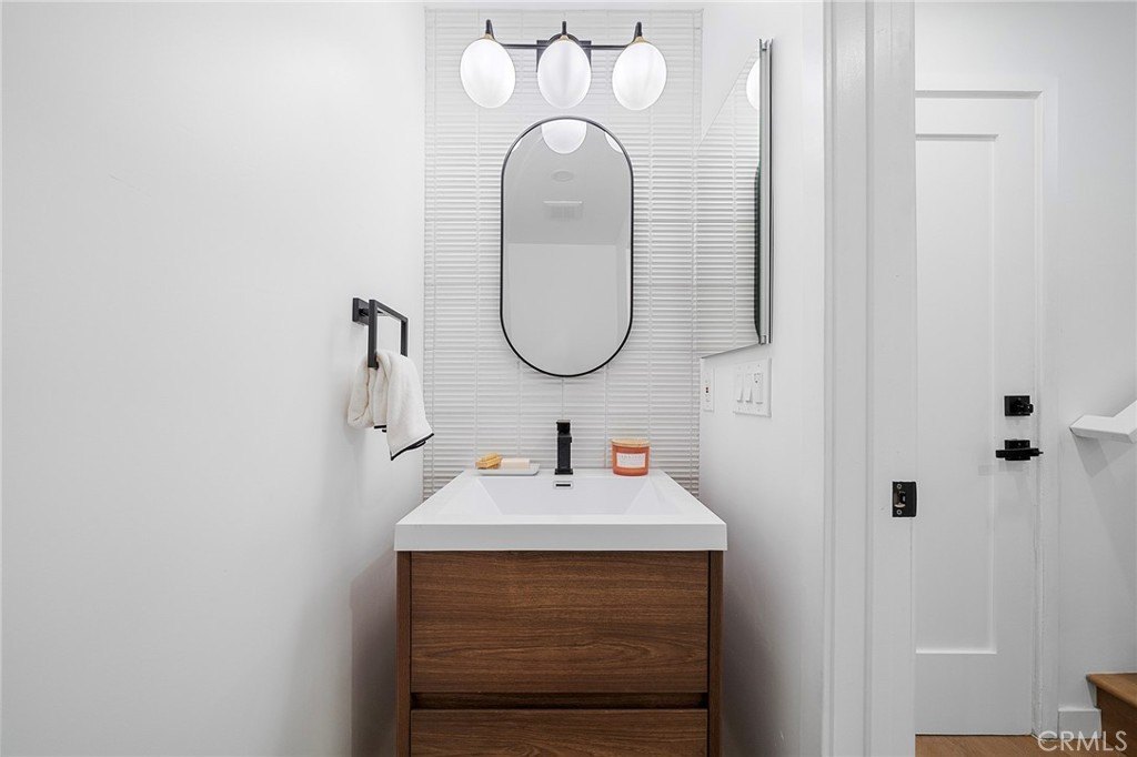 Los Angeles, California, 90031, United States, 5 Bedrooms Bedrooms, ,2 BathroomsBathrooms,Residential,For Sale,2006485