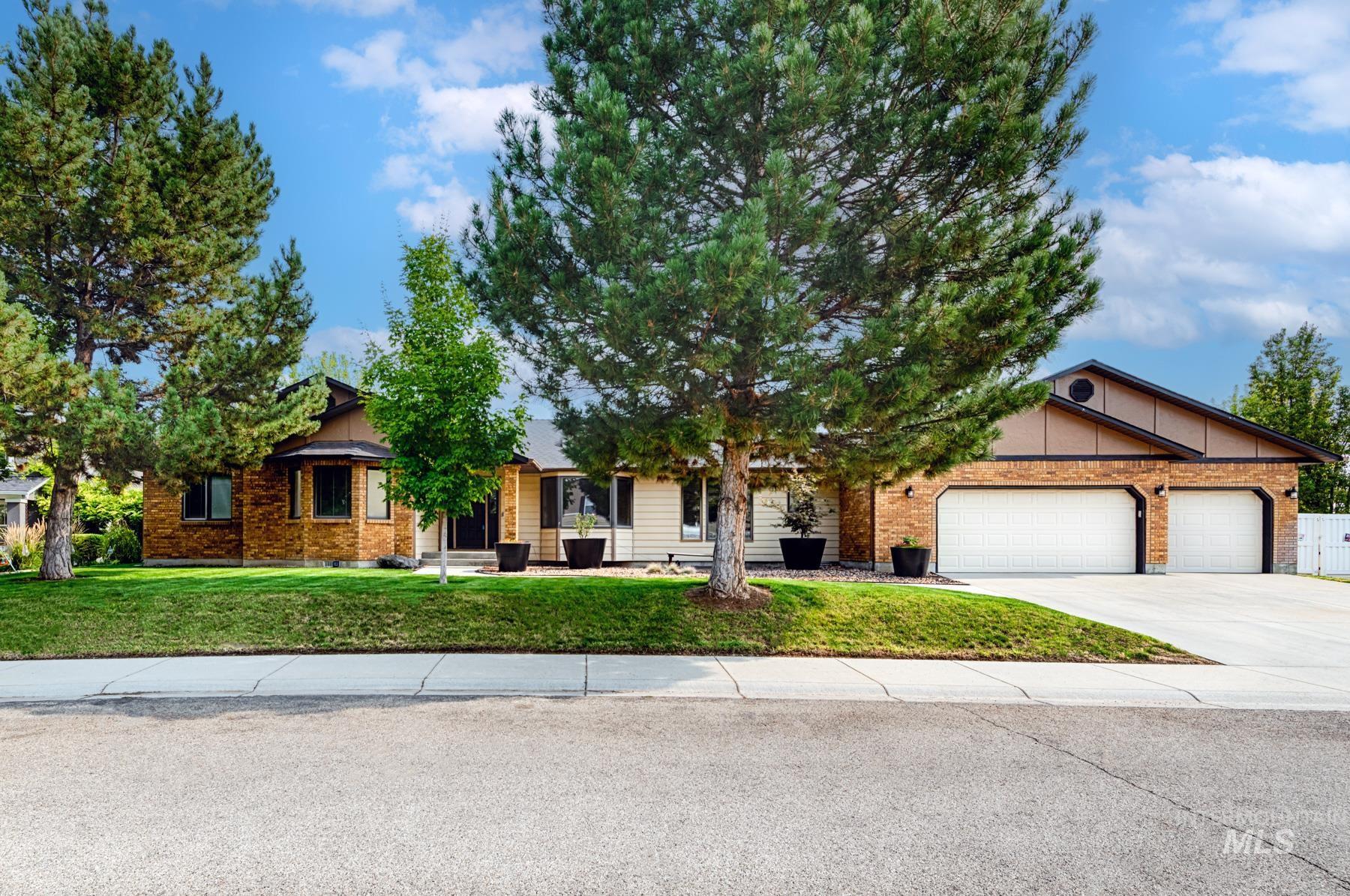 Kuna, Idaho, 83634, United States, 6 Bedrooms Bedrooms, ,4 BathroomsBathrooms,Residential,For Sale,1950984