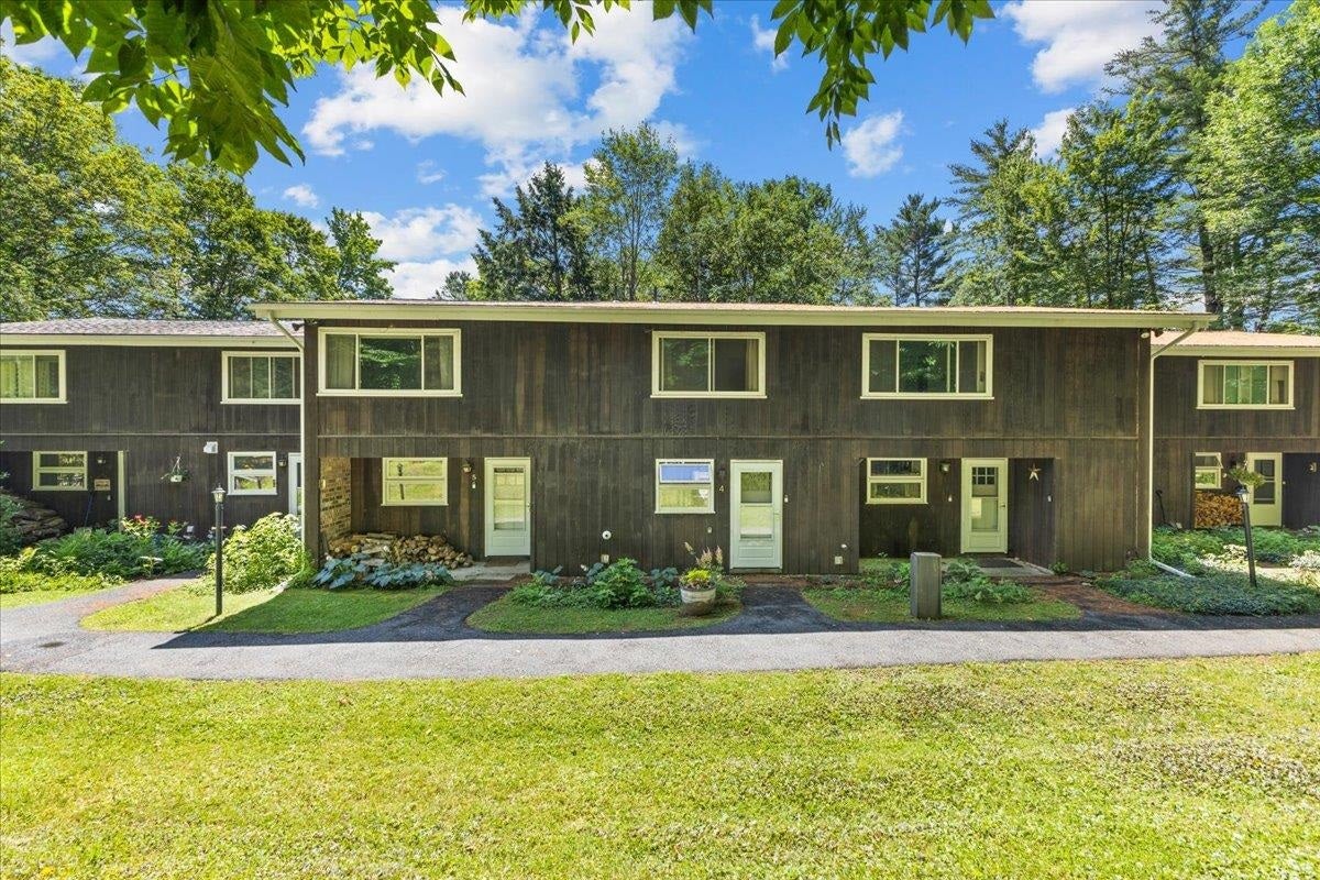 Stowe, Vermont, 05672, United States, 3 Bedrooms Bedrooms, ,2 BathroomsBathrooms,Residential,For Sale,1901768