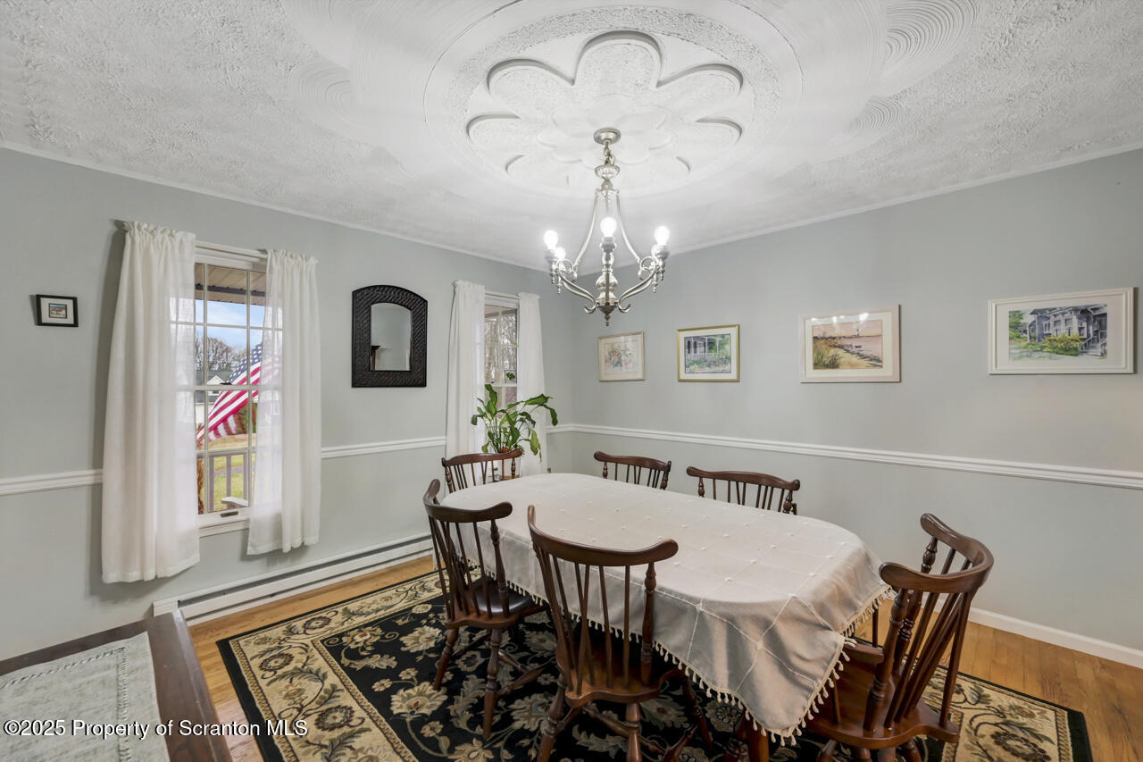 Moscow, Pennsylvania, 18444, United States, 4 Bedrooms Bedrooms, ,3 BathroomsBathrooms,Residential,For Sale,1999733