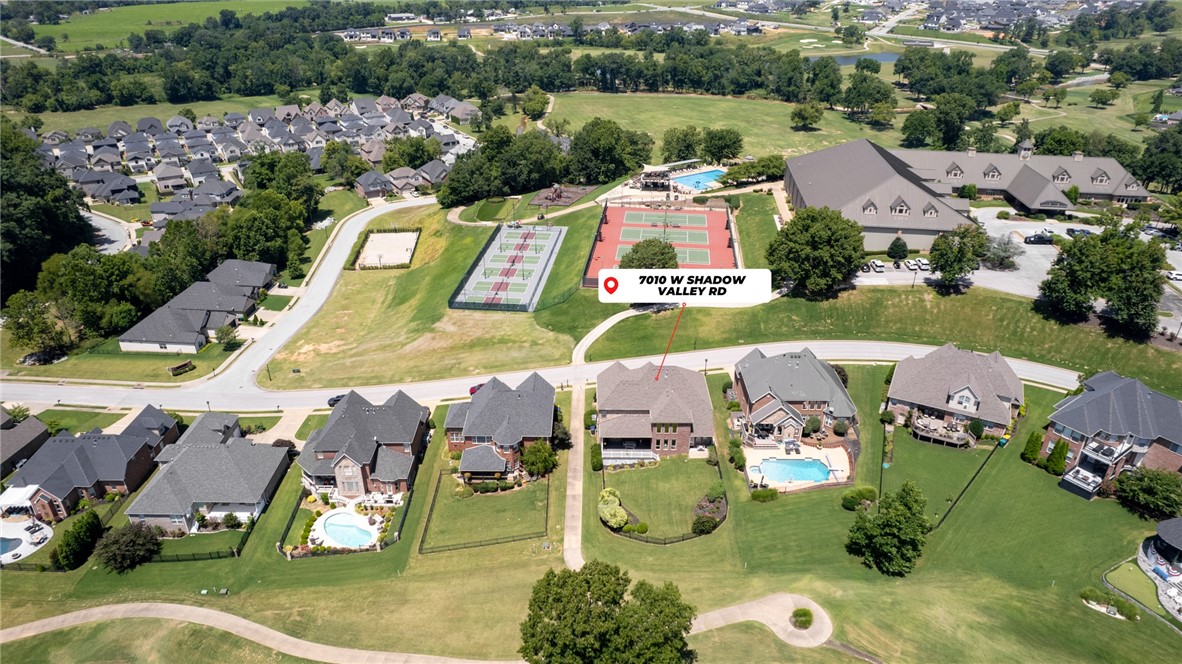 Rogers, Arkansas, 72758, United States, 5 Bedrooms Bedrooms, ,5 BathroomsBathrooms,Residential,For Sale,1902626