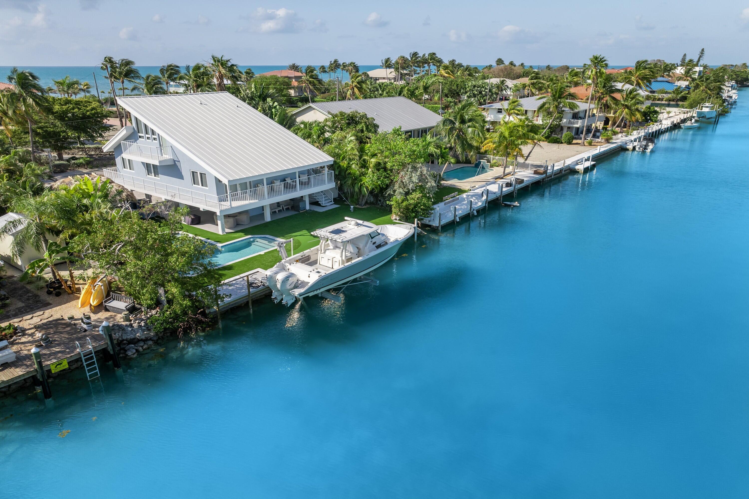 Duck, Florida, 33050, United States, 3 Bedrooms Bedrooms, ,3 BathroomsBathrooms,Residential,For Sale,1793374