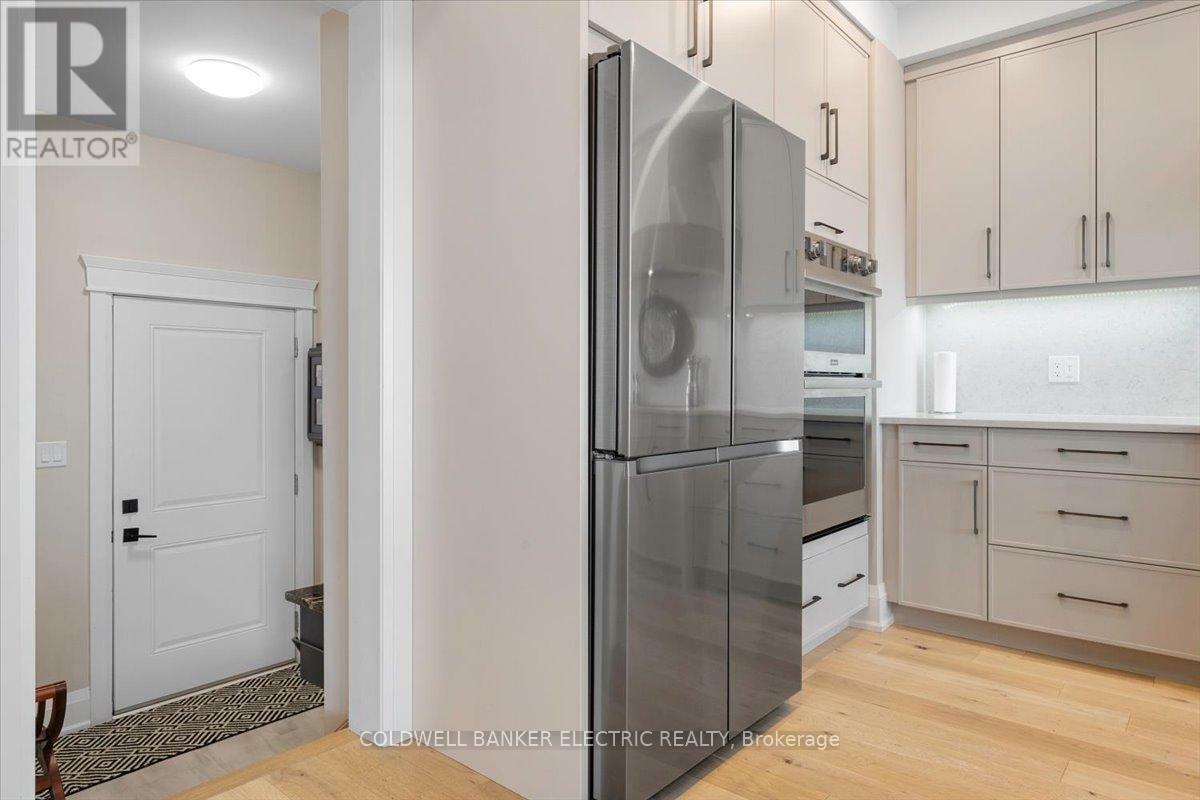 PETERBOROUGH NORTH (NORTH), Ontario, K9K 0H7, CA, 5 Bedrooms Bedrooms, ,4 BathroomsBathrooms,Residential,For Sale,1827816