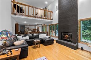 East Greenwich, Rhode Island, 02818, United States, 3 Bedrooms Bedrooms, ,3 BathroomsBathrooms,Residential,For Sale,1920321