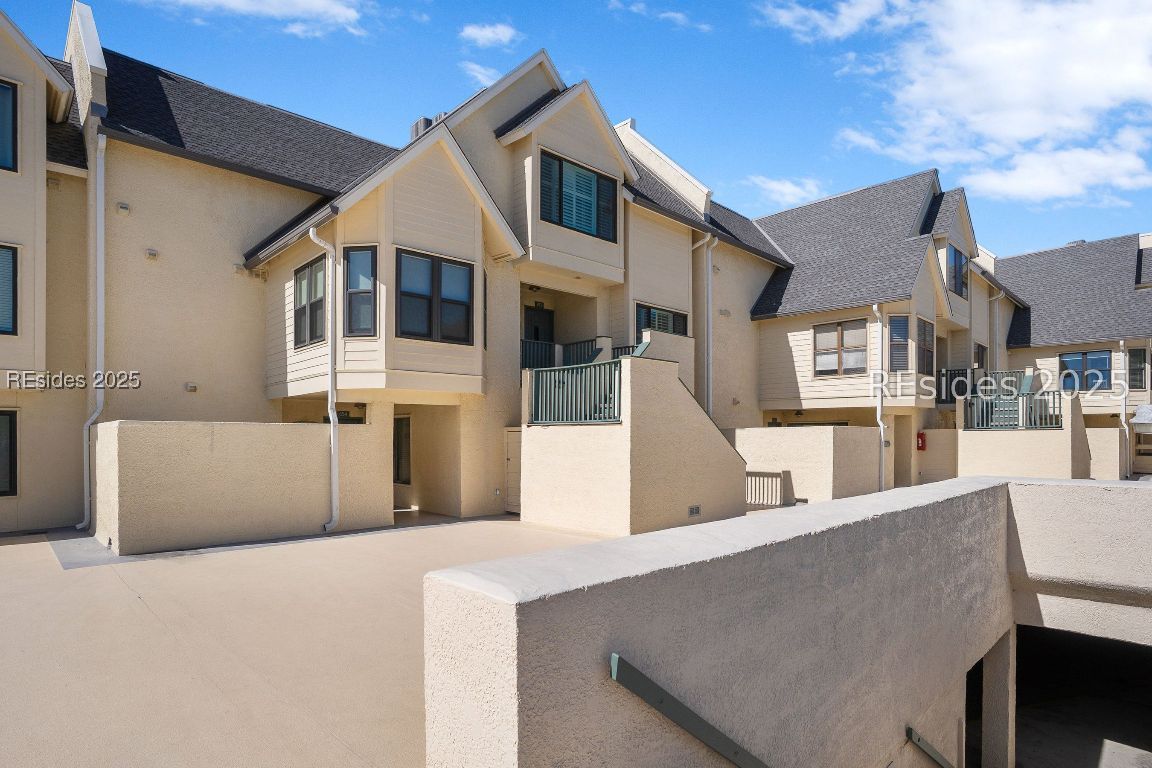 St Helena Island, South Carolina, 29920, United States, 2 Bedrooms Bedrooms, ,3 BathroomsBathrooms,Residential,For Sale,1955009