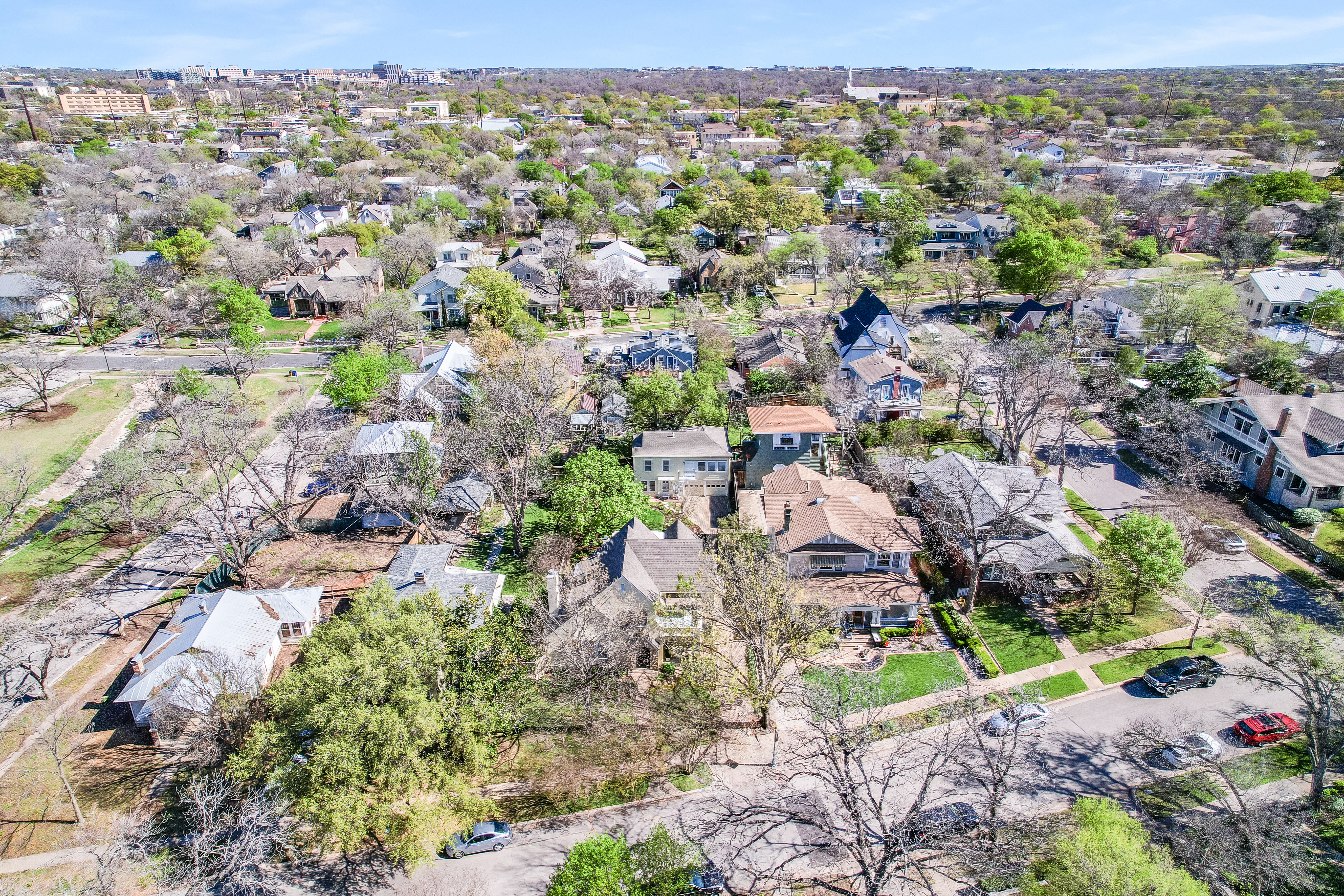  1925 Tudor Revival in Historic Aldridge Place - 物件實景