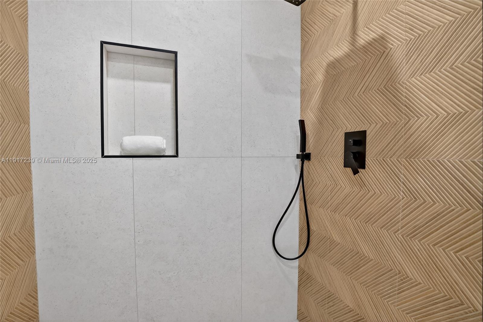 Miami Gardens, Florida, 33056, United States, 3 Bedrooms Bedrooms, ,2 BathroomsBathrooms,Residential,For Sale,1995536