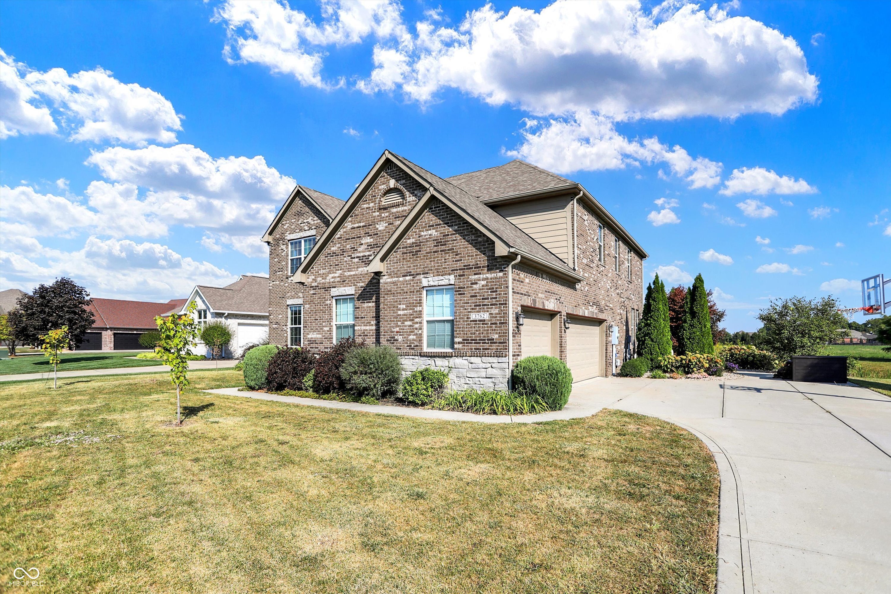 Bargersville, Indiana, 46106, United States, 5 Bedrooms Bedrooms, ,4 BathroomsBathrooms,Residential,For Sale,1975044