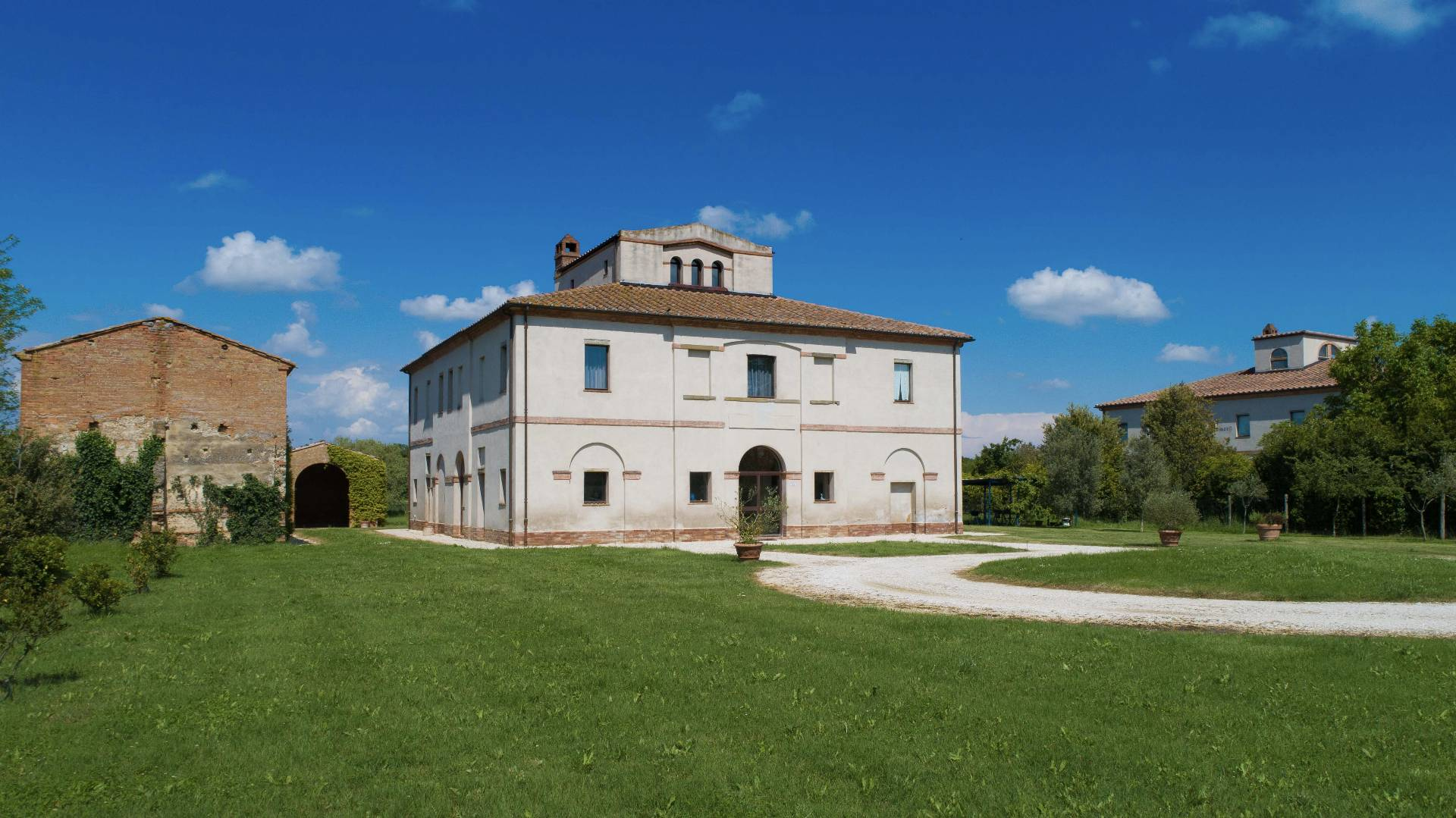 Via Caselle, Montepulciano, Siena, 53045, IT, 5 Bedrooms Bedrooms, ,6 BathroomsBathrooms,Residential,For Sale,Via Caselle,924517