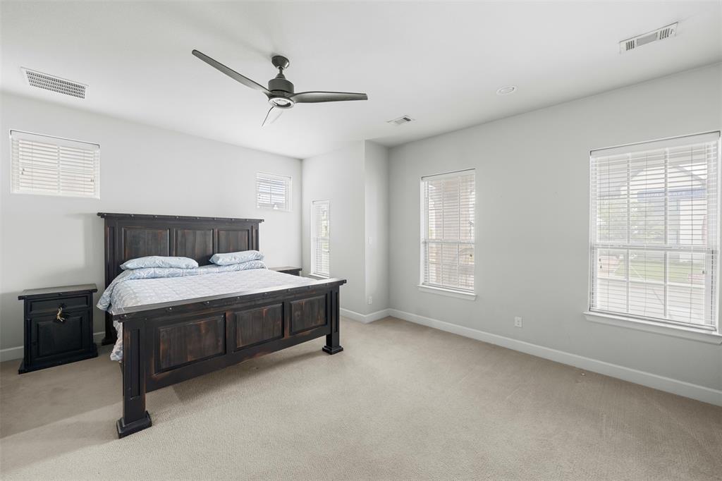 Arlington, Texas, 76005, United States, 4 Bedrooms Bedrooms, ,4 BathroomsBathrooms,Residential,For Sale,1890856