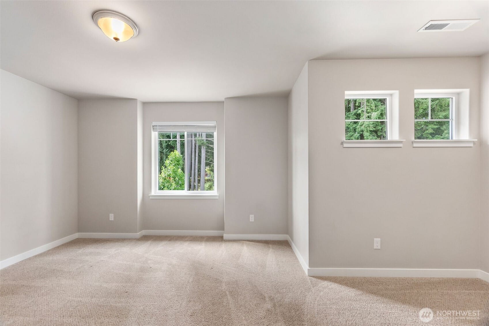 Tumwater, Washington, 98501, United States, 5 Bedrooms Bedrooms, ,4 BathroomsBathrooms,Residential,For Sale,1785194