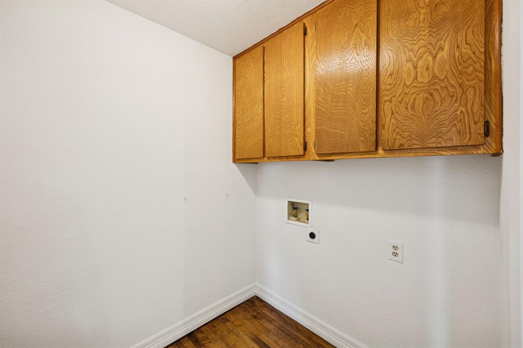 St. Paul, Texas, 75098, United States, 5 Bedrooms Bedrooms, ,3 BathroomsBathrooms,Residential,For Sale,1989242