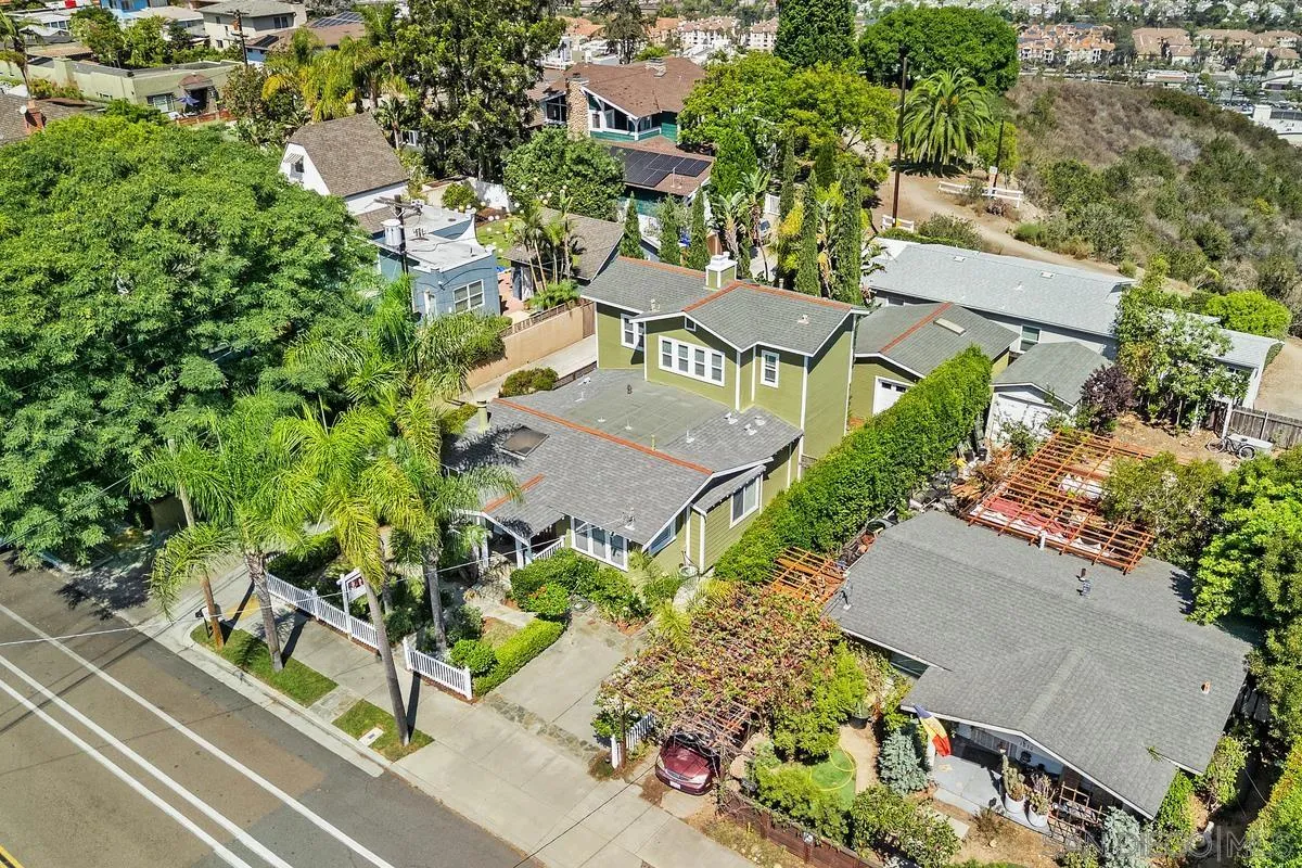 San Diego, California, 92116, United States, 3 Bedrooms Bedrooms, ,3 BathroomsBathrooms,Residential,For Sale,1950833