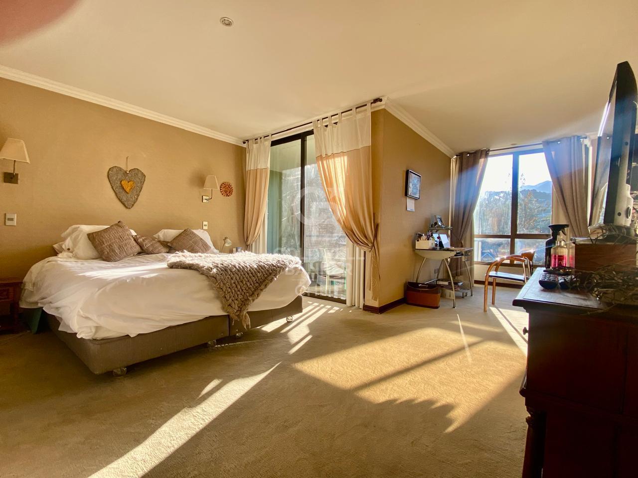 Lo Barnechea, Chile, 3 Bedrooms Bedrooms, ,3 BathroomsBathrooms,Residential,For Sale,1950773