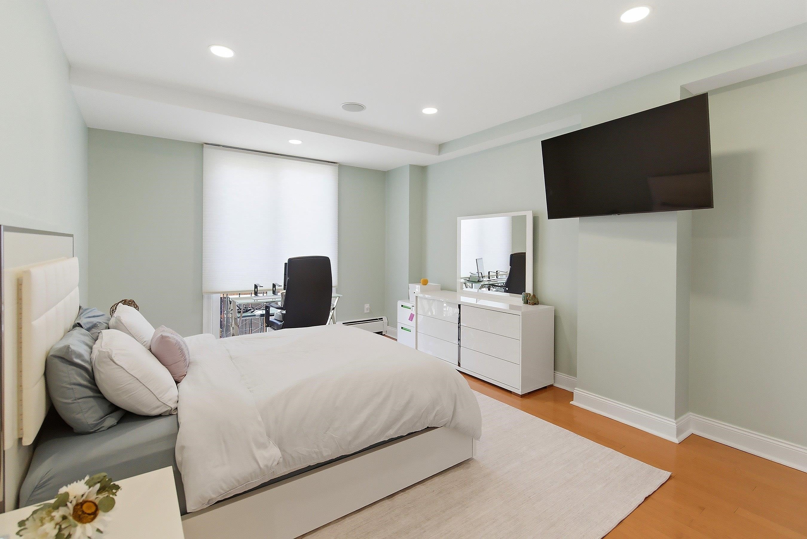 JC, Greenville, New Jersey, 07305, United States, 3 Bedrooms Bedrooms, ,3 BathroomsBathrooms,Residential,For Sale,2048118