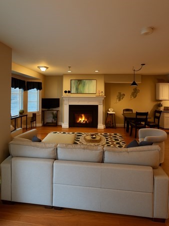 Haverhill, Massachusetts, 01835, United States, 6 Bedrooms Bedrooms, ,3 BathroomsBathrooms,Residential,For Sale,1995379