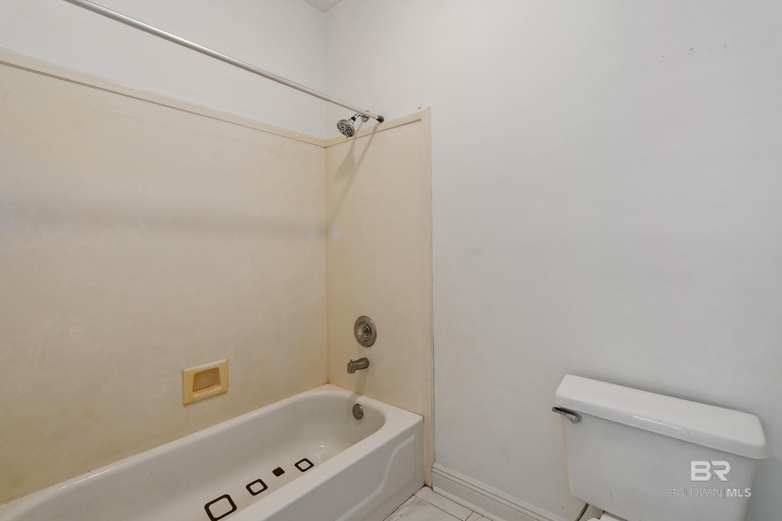 Saraland, Alabama, 36571, United States, 5 Bedrooms Bedrooms, ,7 BathroomsBathrooms,Residential,For Sale,1998378