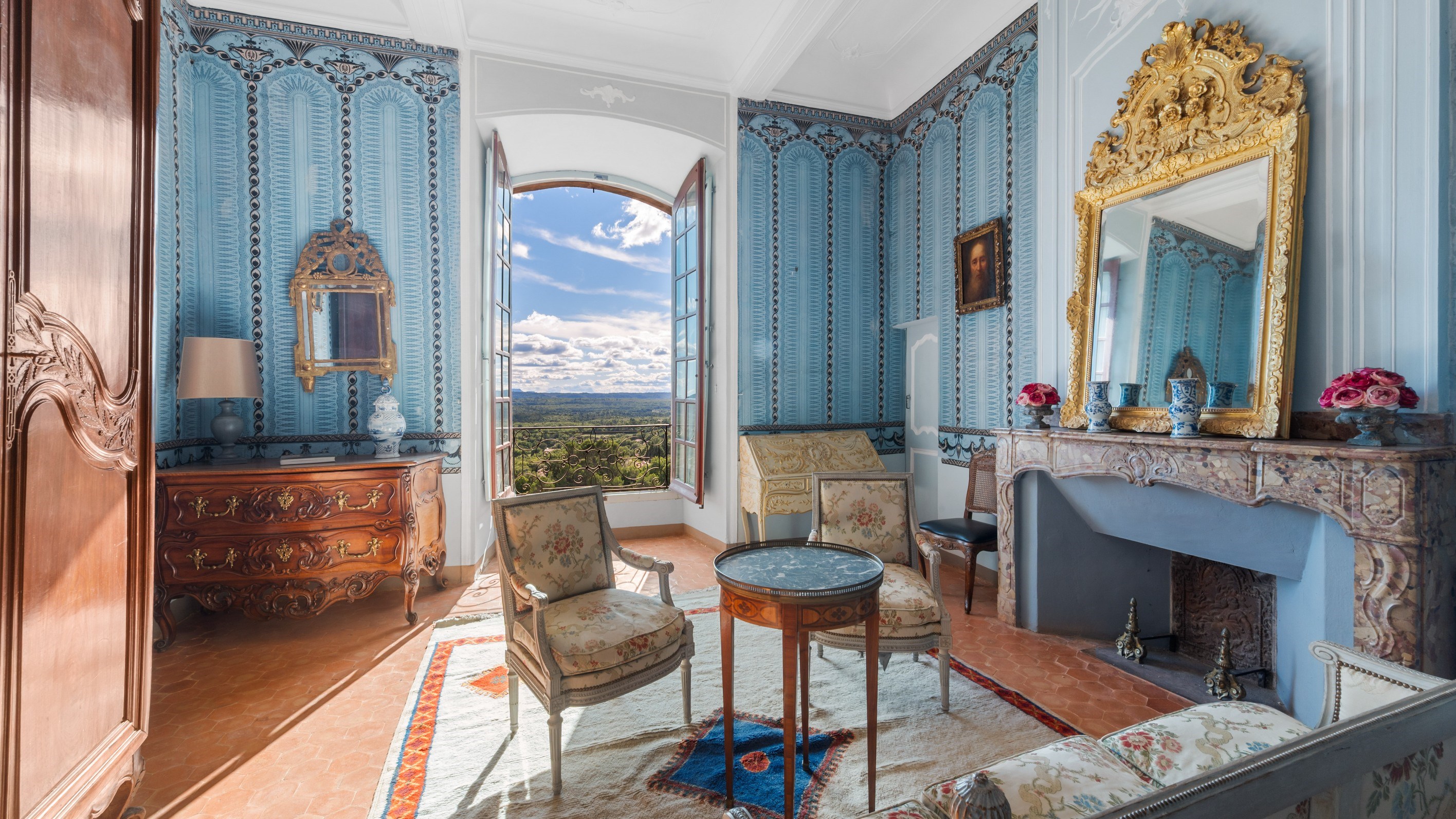  Exceptional Château in Provence – Elegance, History & Refinement - 物件實景