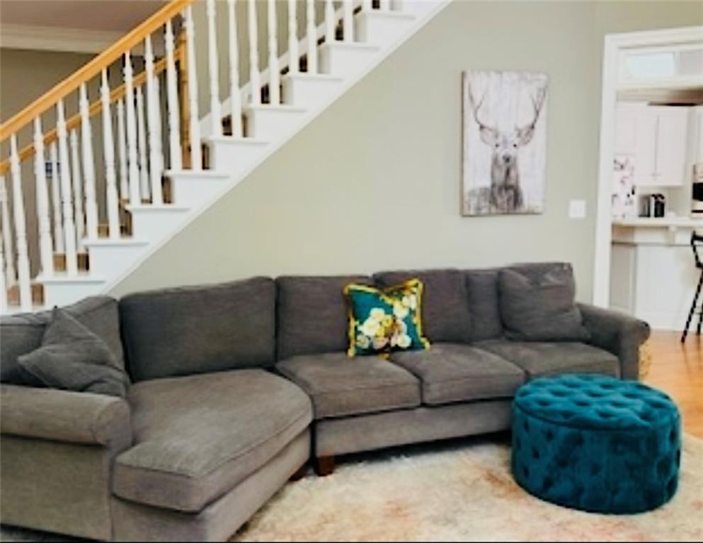 Alpharetta, Georgia, 30022, United States, 5 Bedrooms Bedrooms, ,5 BathroomsBathrooms,Residential,For Sale,1905840