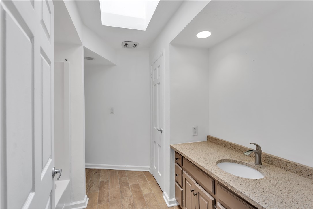Harmar, Pennsylvania, 15024, United States, 3 Bedrooms Bedrooms, ,2 BathroomsBathrooms,Residential,For Sale,1877308