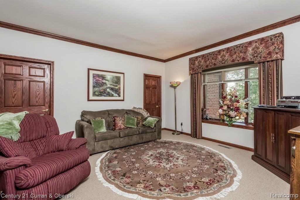 Farmington Hills, Michigan, 48331, United States, 6 Bedrooms Bedrooms, ,7 BathroomsBathrooms,Residential,For Sale,1914340