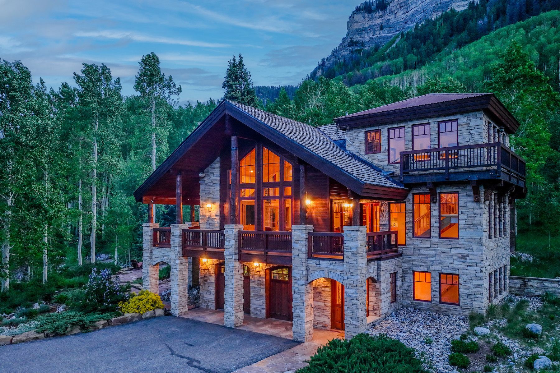  123 Falcon Ridge Road - 物件實景