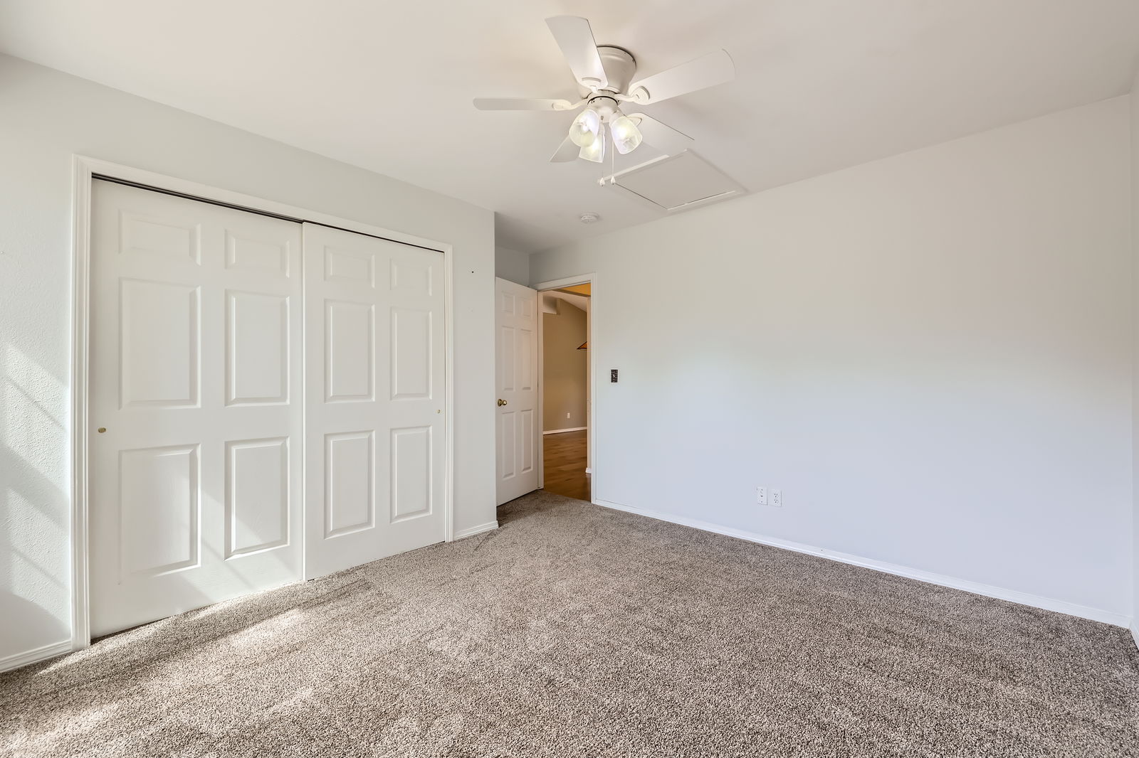 Woodland Park, Colorado, 80863, United States, 3 Bedrooms Bedrooms, ,4 BathroomsBathrooms,Residential,For Sale,1856794