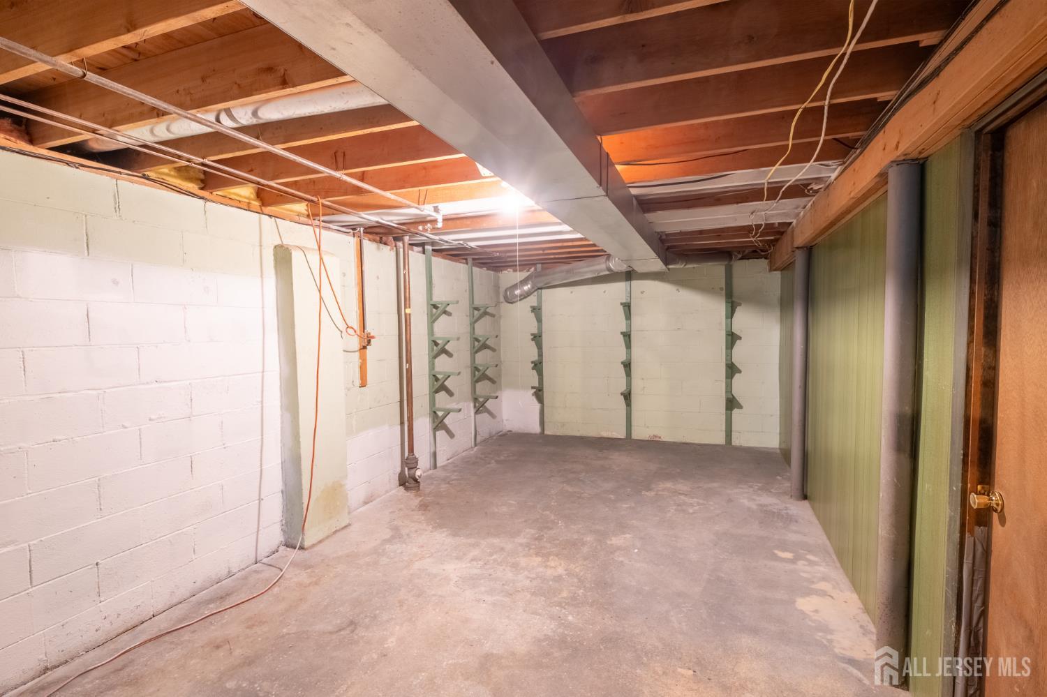 East Brunswick, New Jersey, 08816, United States, 3 Bedrooms Bedrooms, ,2 BathroomsBathrooms,Residential,For Sale,2002265