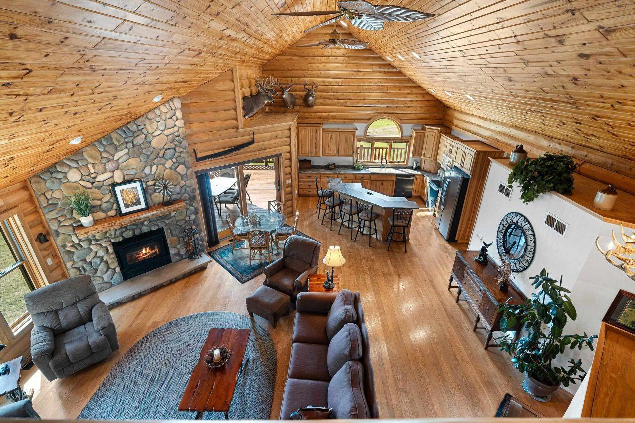 CRIVITZ, Wisconsin, 54129, United States, 4 Bedrooms Bedrooms, ,3 BathroomsBathrooms,Residential,For Sale,1792767
