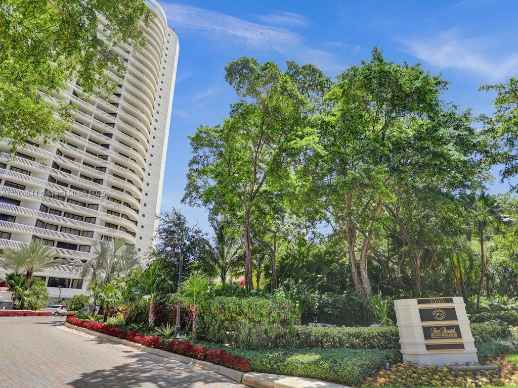 Aventura, Florida, 33160, United States, 2 Bedrooms Bedrooms, ,2 BathroomsBathrooms,Residential,For Sale,1989230