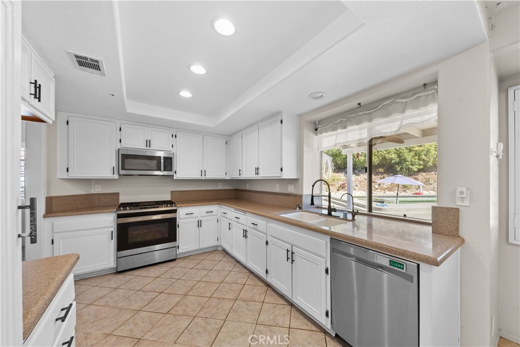 Highland, California, 92346, United States, 4 Bedrooms Bedrooms, ,3 BathroomsBathrooms,Residential,For Sale,1930729