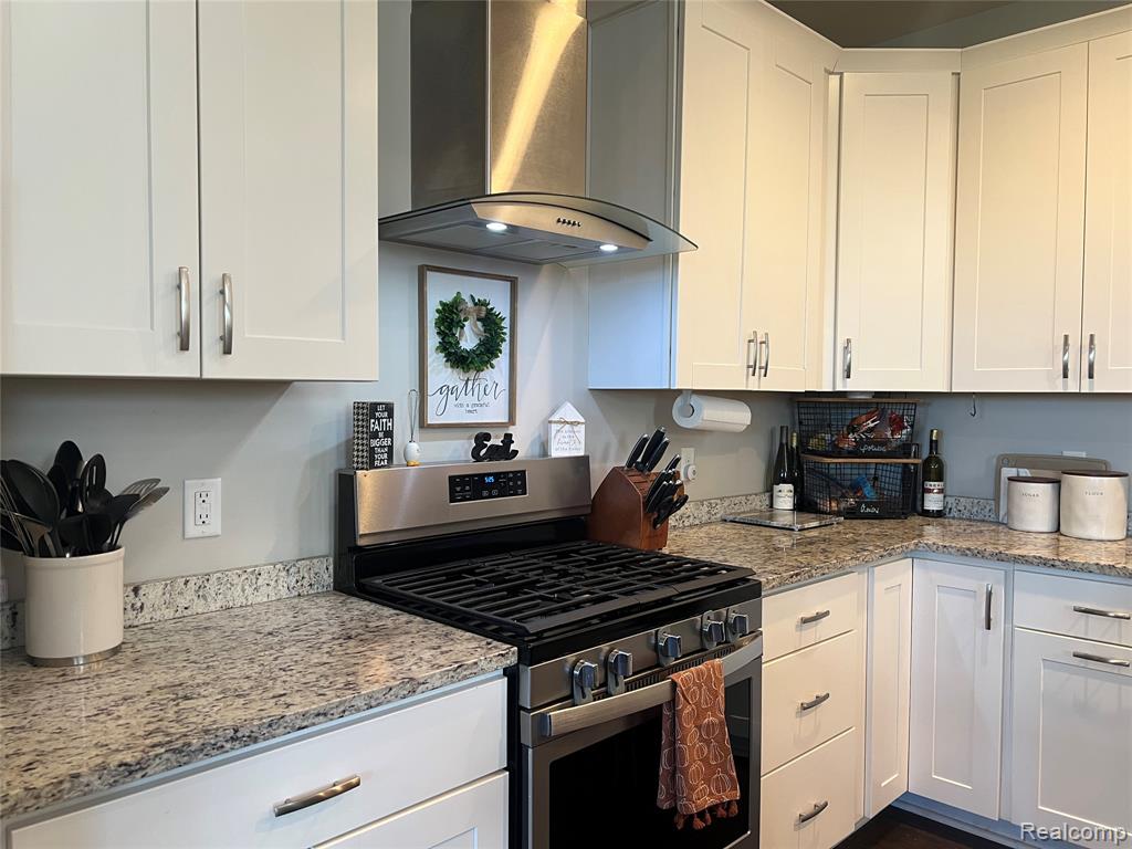 York Township, Michigan, 48176, United States, 4 Bedrooms Bedrooms, ,2 BathroomsBathrooms,Residential,For Sale,1988753