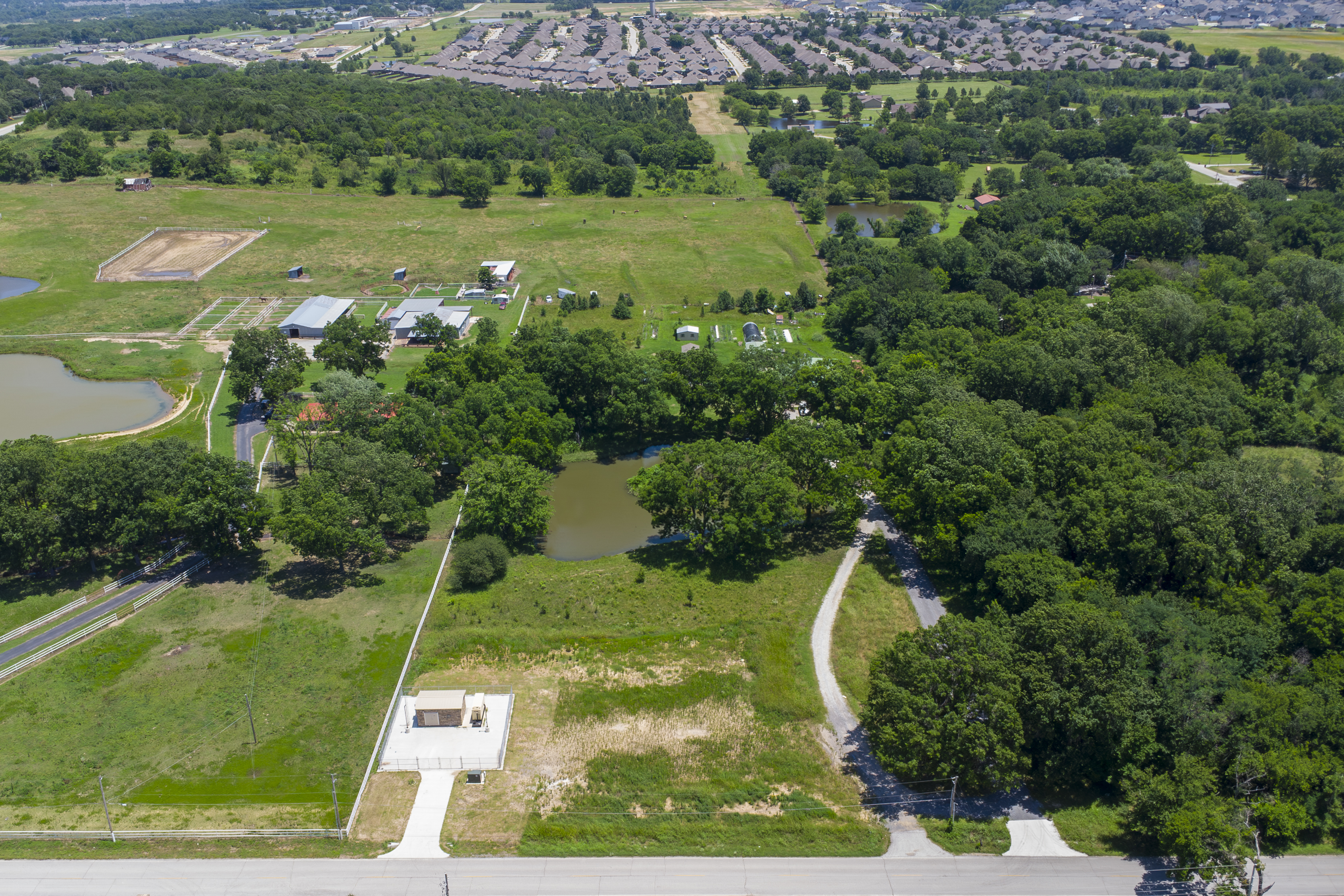  13301 South Lewis Avenue, Bixby, OK 74008 - 物件實景