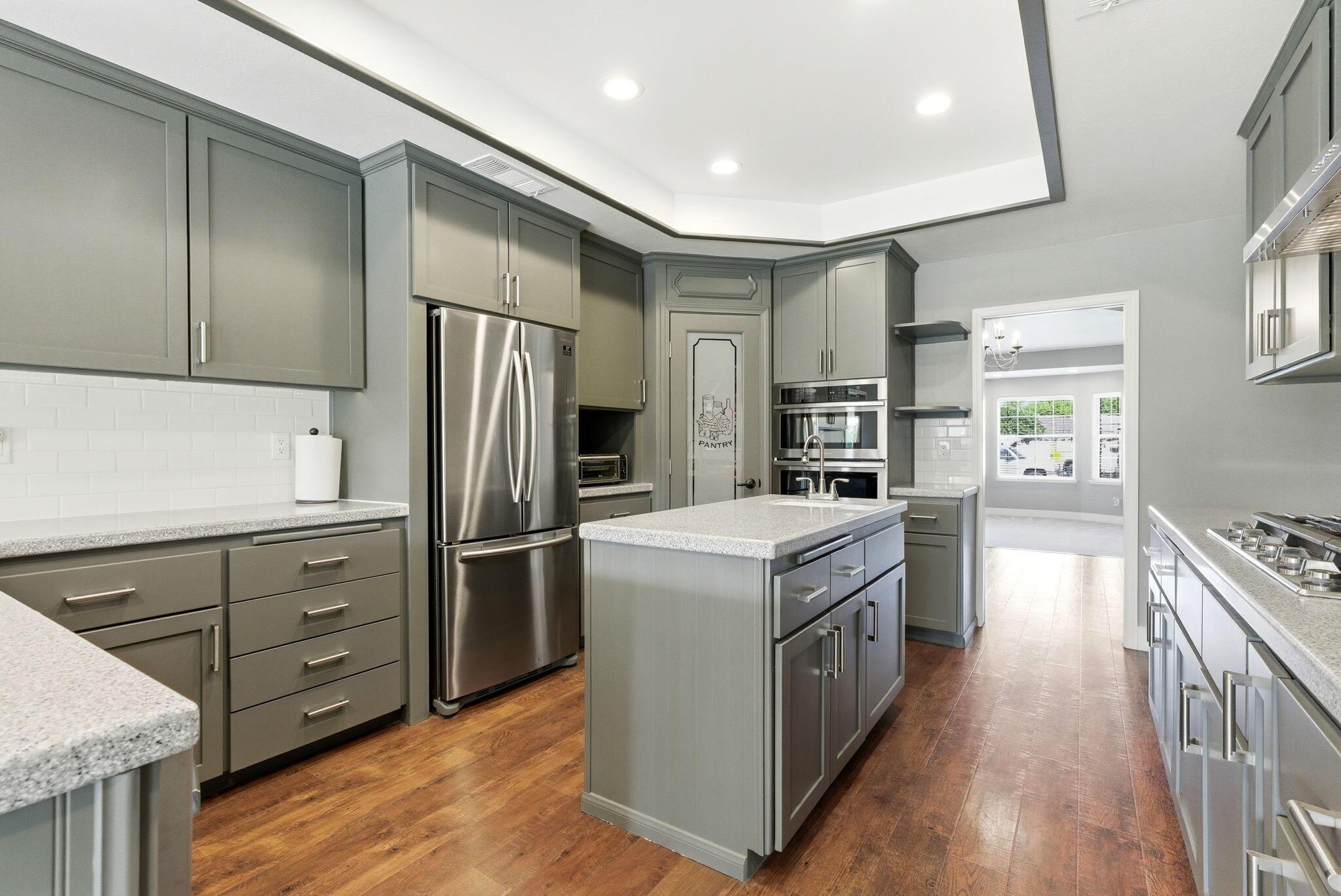 Bakersfield, California, 93314, United States, 4 Bedrooms Bedrooms, ,3 BathroomsBathrooms,Residential,For Sale,1996652