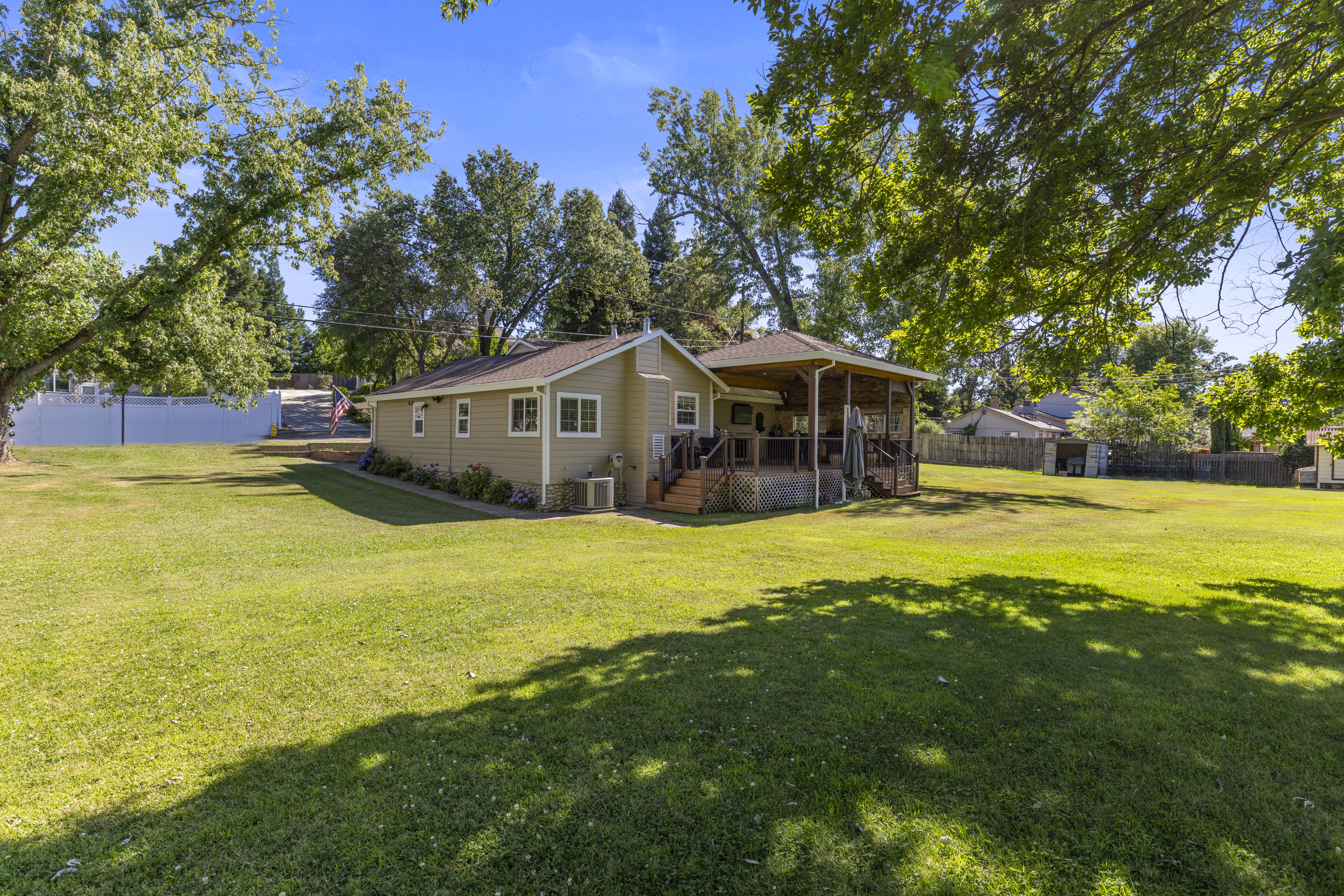  8723 Phoenix Avenue, Fair Oaks, CA 95628 - 物件實景