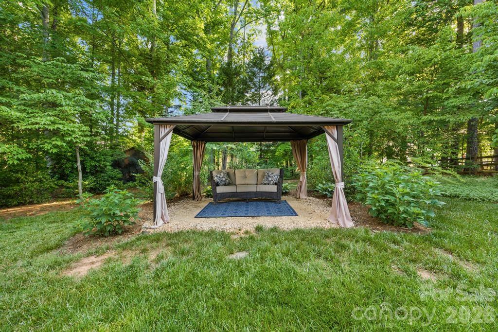 Huntersville, North Carolina, 28078, United States, 4 Bedrooms Bedrooms, ,3 BathroomsBathrooms,Residential,For Sale,2035825