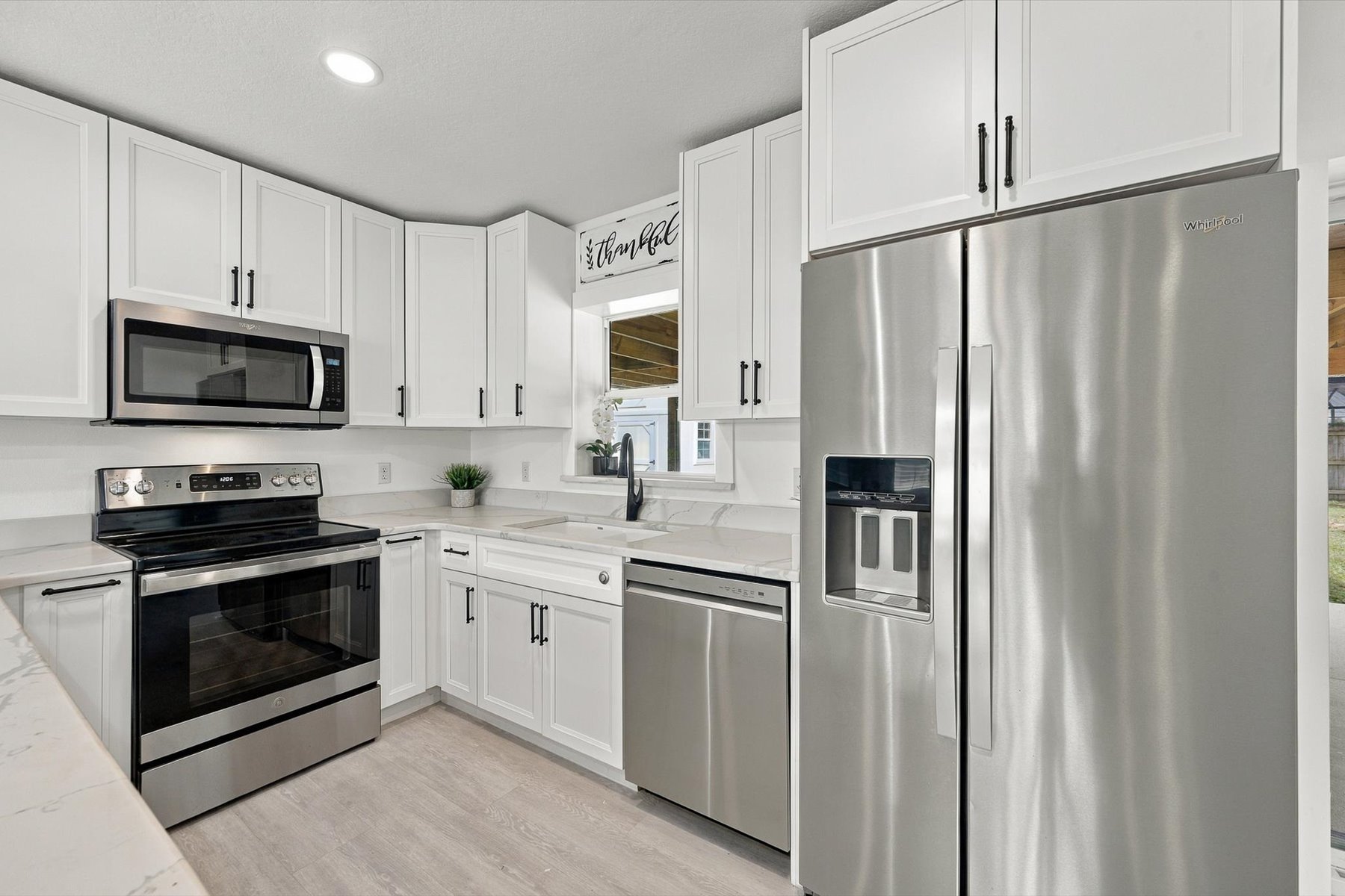  446 Coral Drive, Melbourne, FL, 32935 - 物件實景