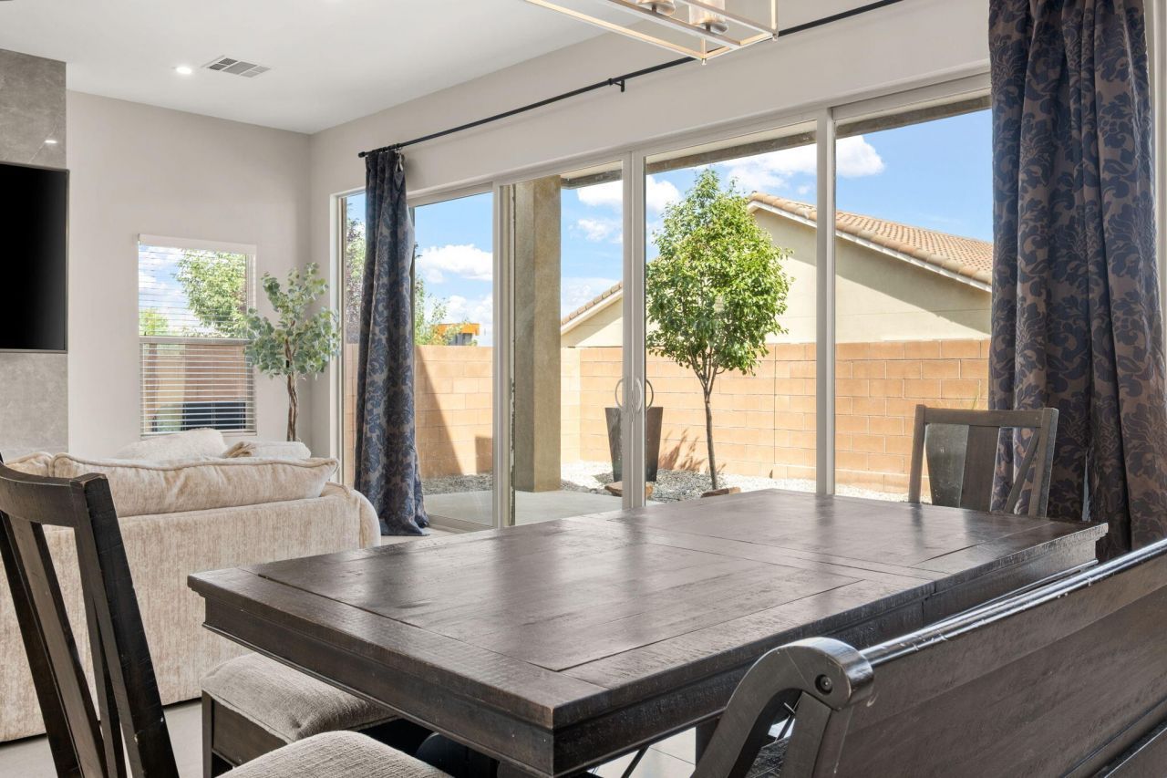 Albuquerque, New Mexico, 87120, United States, 5 Bedrooms Bedrooms, ,5 BathroomsBathrooms,Residential,For Sale,1940027